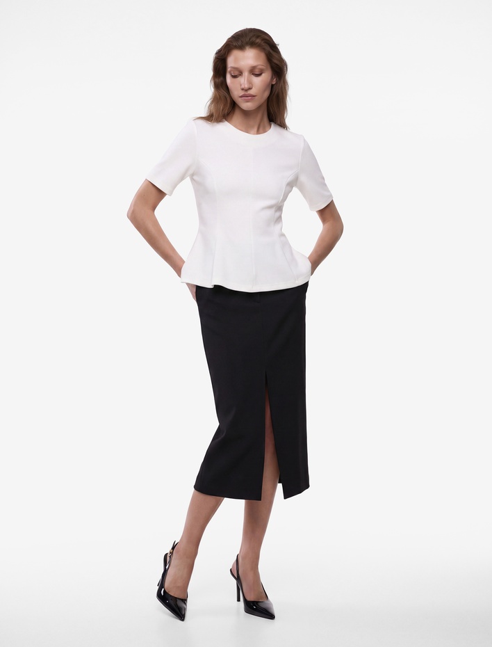  Slim Fit Bisiklet Yaka Kısa Kollu Peplum Bluz