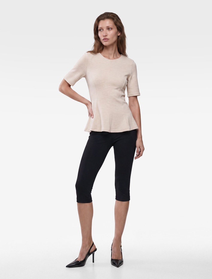  Slim Fit Bisiklet Yaka Kısa Kollu Peplum Bluz