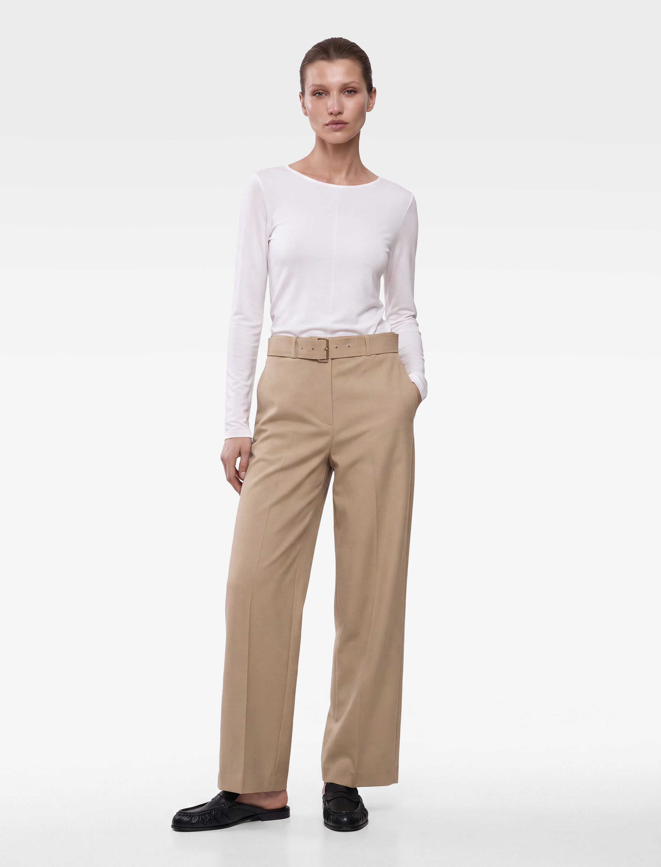 Koton Slim Fit Bisiklet Yaka Uzun Kollu Viskon Basic Bluz
