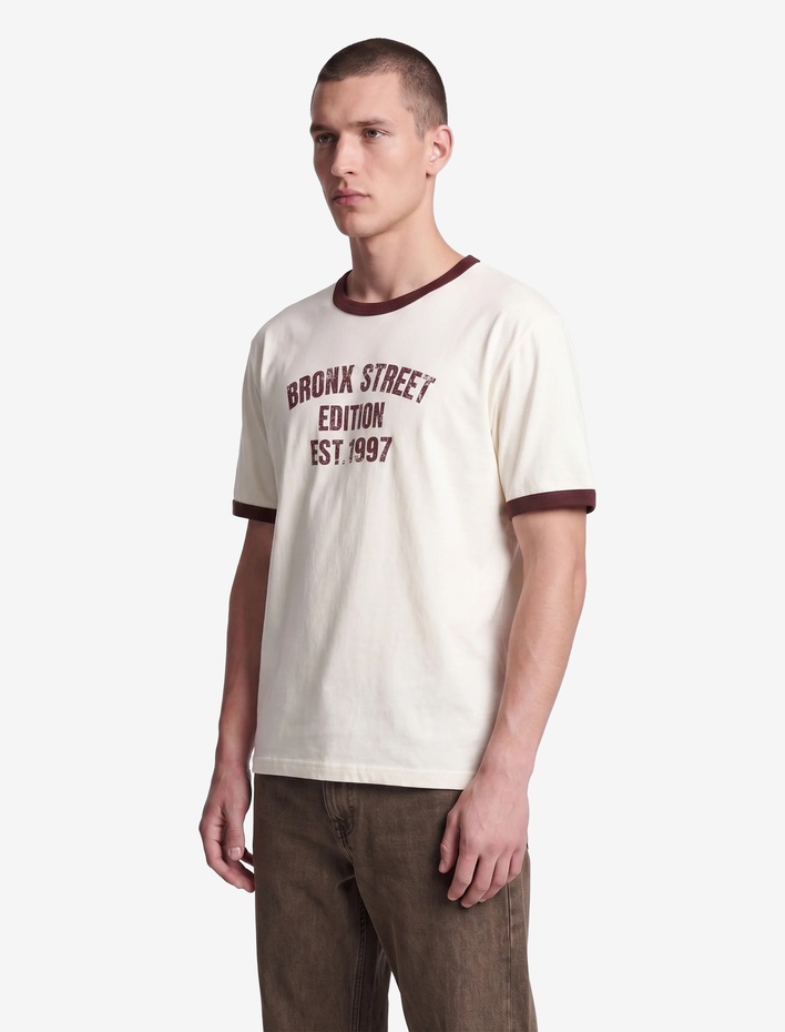  Pamuklu Regular Fit Renk Kontrastlı Biyeli Kısa Kollu Bisiklet Yaka Baskılı Tişört