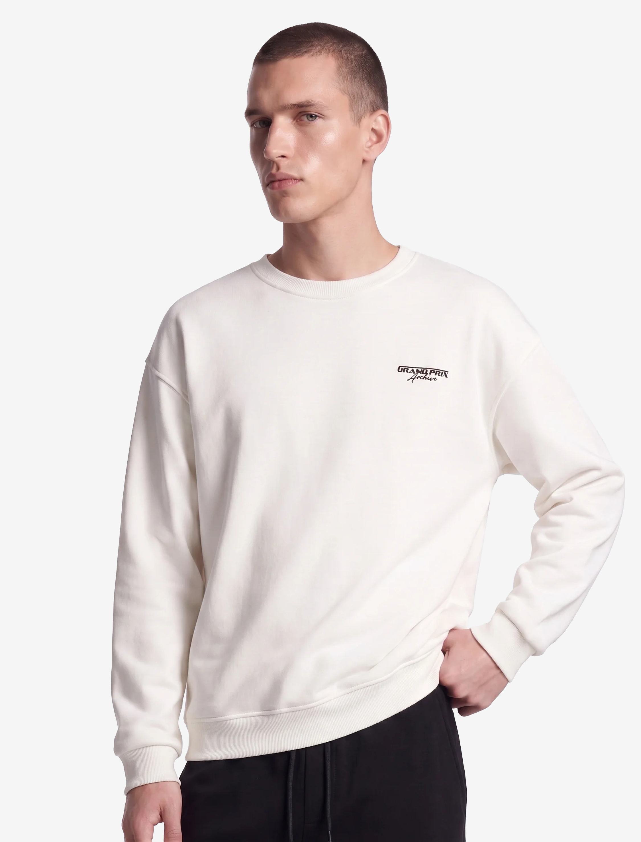 Koton Rahat Kalıp Üç İplik Şardonlu Pamuklu Bisiklet Yaka Arkası Baskılı Sweatshirt görsel 2