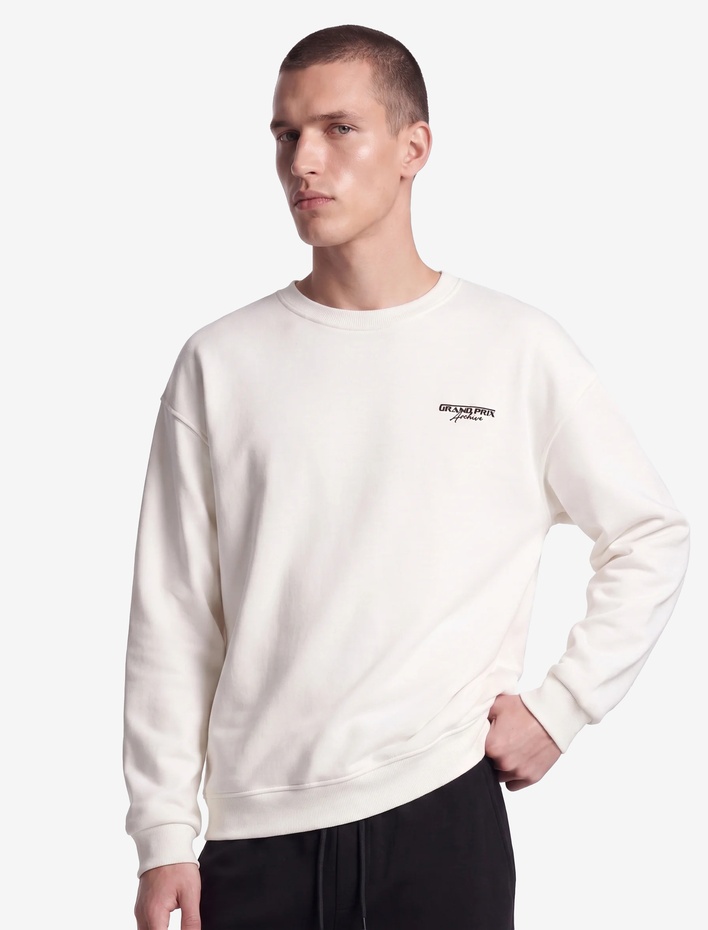  Rahat Kalıp Üç İplik Şardonlu Pamuklu Bisiklet Yaka Arkası Baskılı Sweatshirt