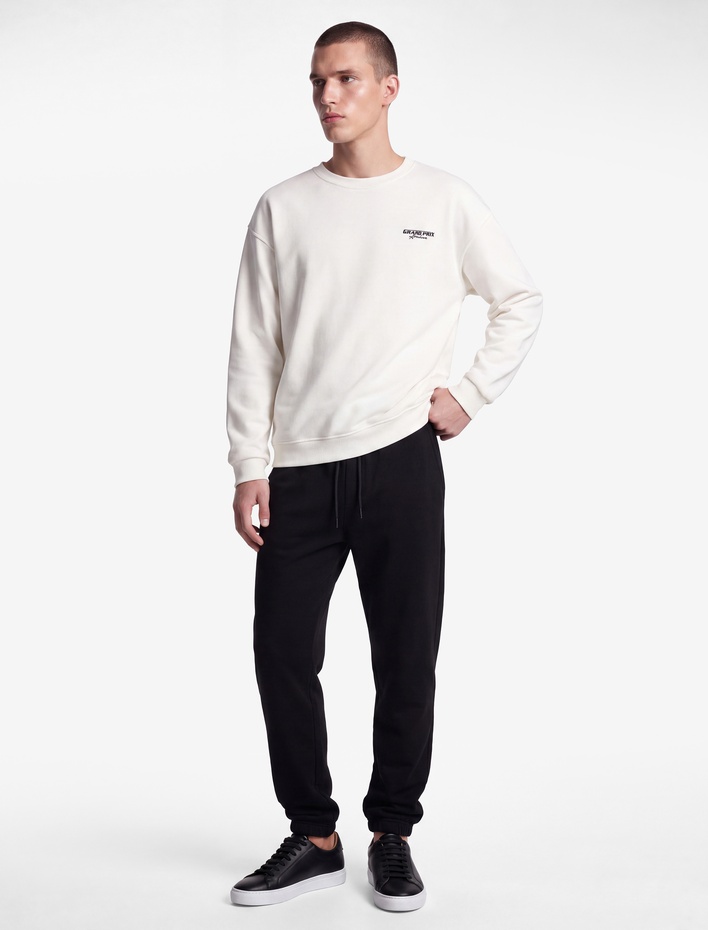  Rahat Kalıp Üç İplik Şardonlu Pamuklu Bisiklet Yaka Arkası Baskılı Sweatshirt