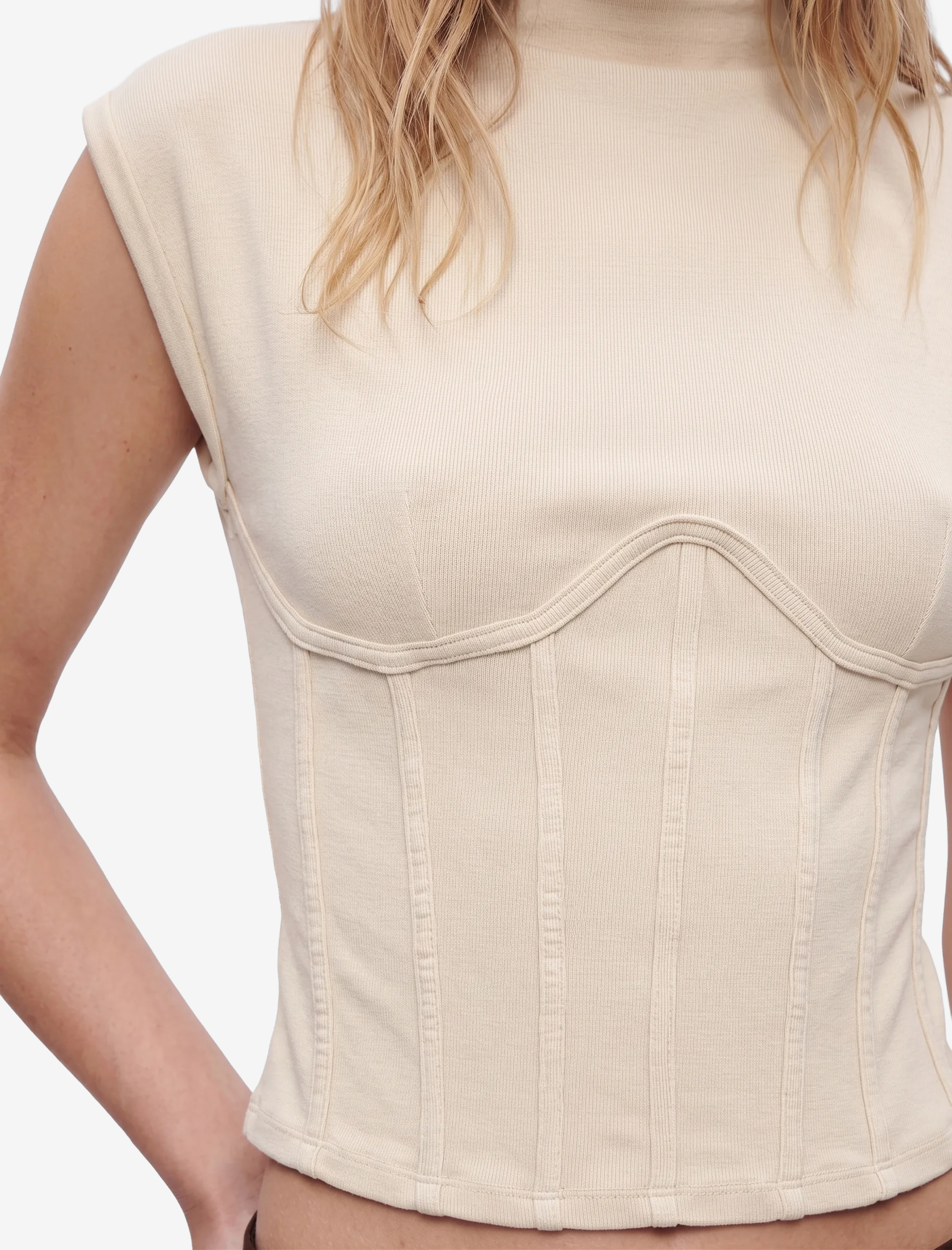 Koton Slim Fit Viskon Kumaş Dik Yaka Kısa Kollu Korse Detaylı Tişört görsel 4