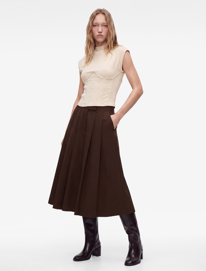  Slim Fit Viskon Kumaş Dik Yaka Kısa Kollu Korse Detaylı Tişört
