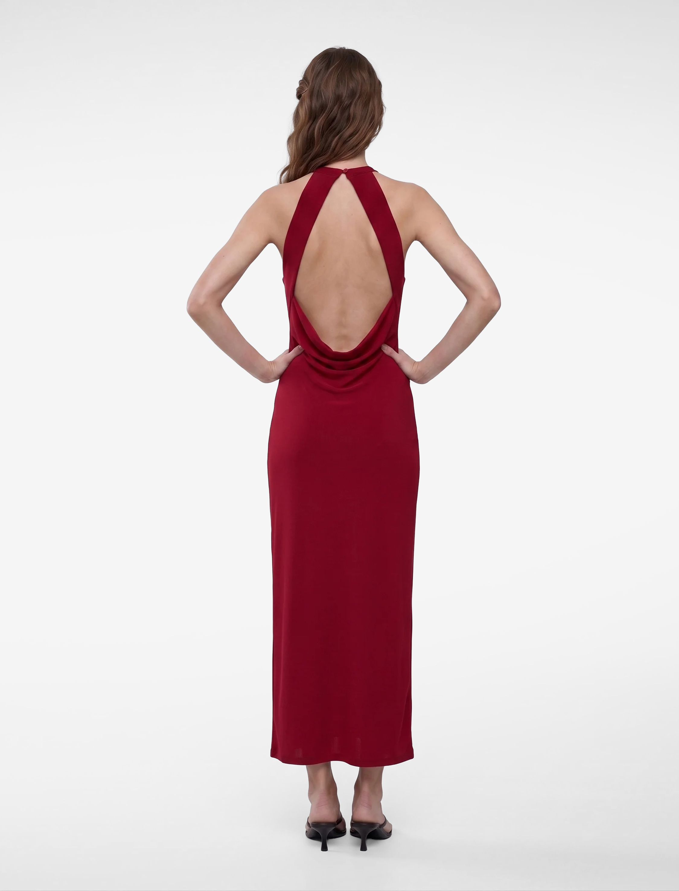 Koton Slim Fit Krep Scuba Halter Yaka Kolsuz Sırtı Açık Bodycon Uzun Elbise görsel 3