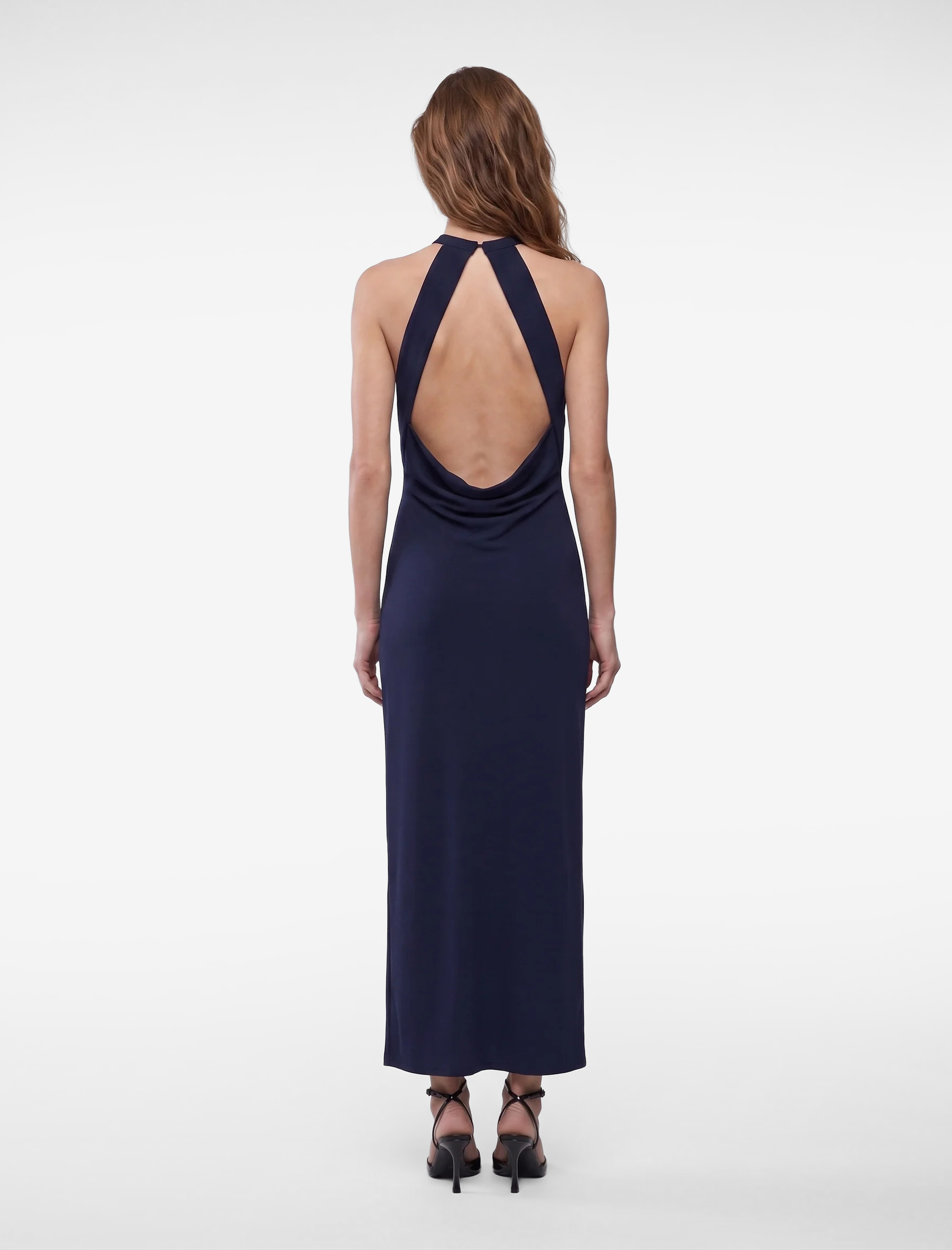 Koton Slim Fit Krep Scuba Halter Yaka Kolsuz Sırtı Açık Bodycon Uzun Elbise görsel 3
