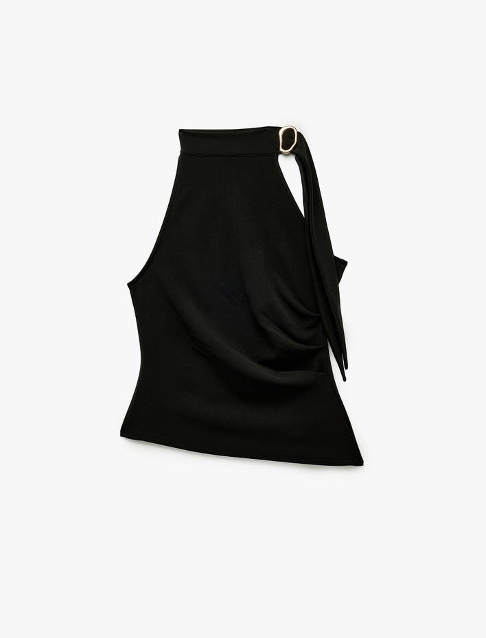  Slim Fit Drapeli Asimetrik Metal Aksesuarlı Dik Yaka Kolsuz Bluz