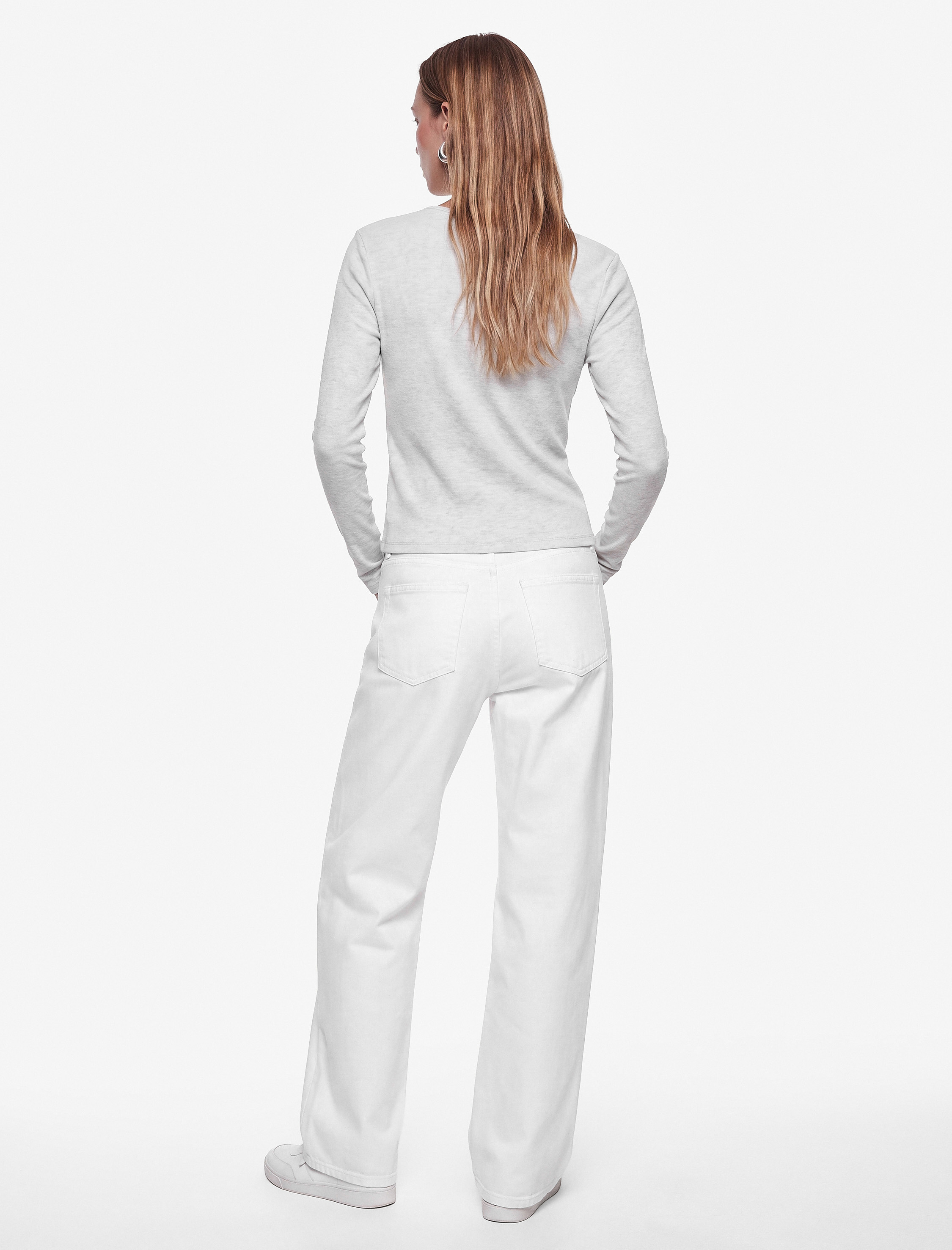 Koton Slim Fit Pamuklu Bisiklet Yaka Asimetrik Düğmeli Uzun Kollu Tişört görsel 4