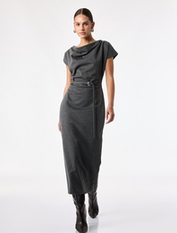 Kolsuz Balık Form Slim Fit Çizgili Asimetrik Degaje Yaka Kemerli Midi Elbise