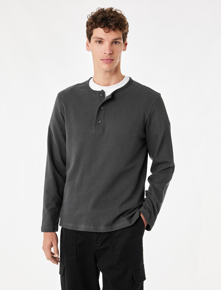 Uzun Kollu Pamuklu Düğmeli Henley Yaka Sweatshirt
