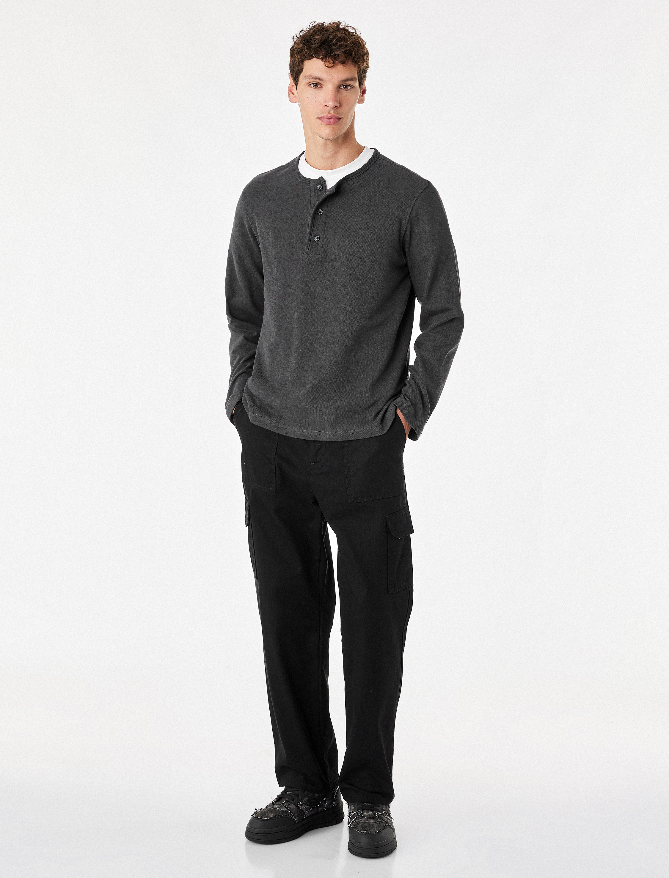 Koton Uzun Kollu Pamuklu Düğmeli Henley Yaka Sweatshirt