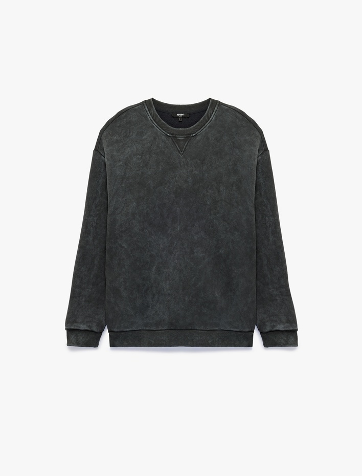  Uzun Kollu Üç İplik Şardonlu Bisiklet Yaka Yıkamalı Oversize Sweatshirt