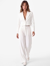 Uzun Kollu Geniş Yaka Düğmeli Crop Blazer Ceket