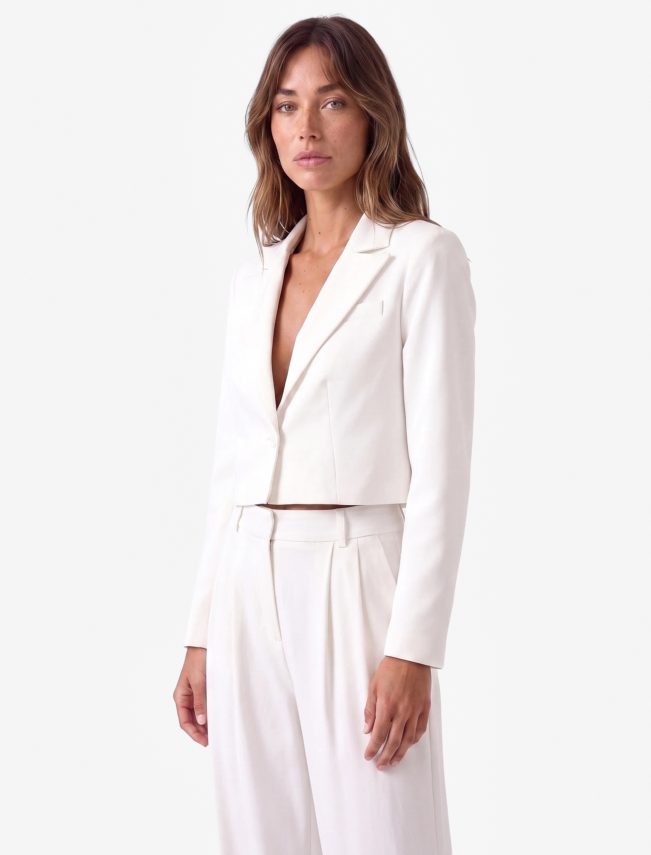   Uzun Kollu Geniş Yaka Düğmeli Crop Blazer Ceket