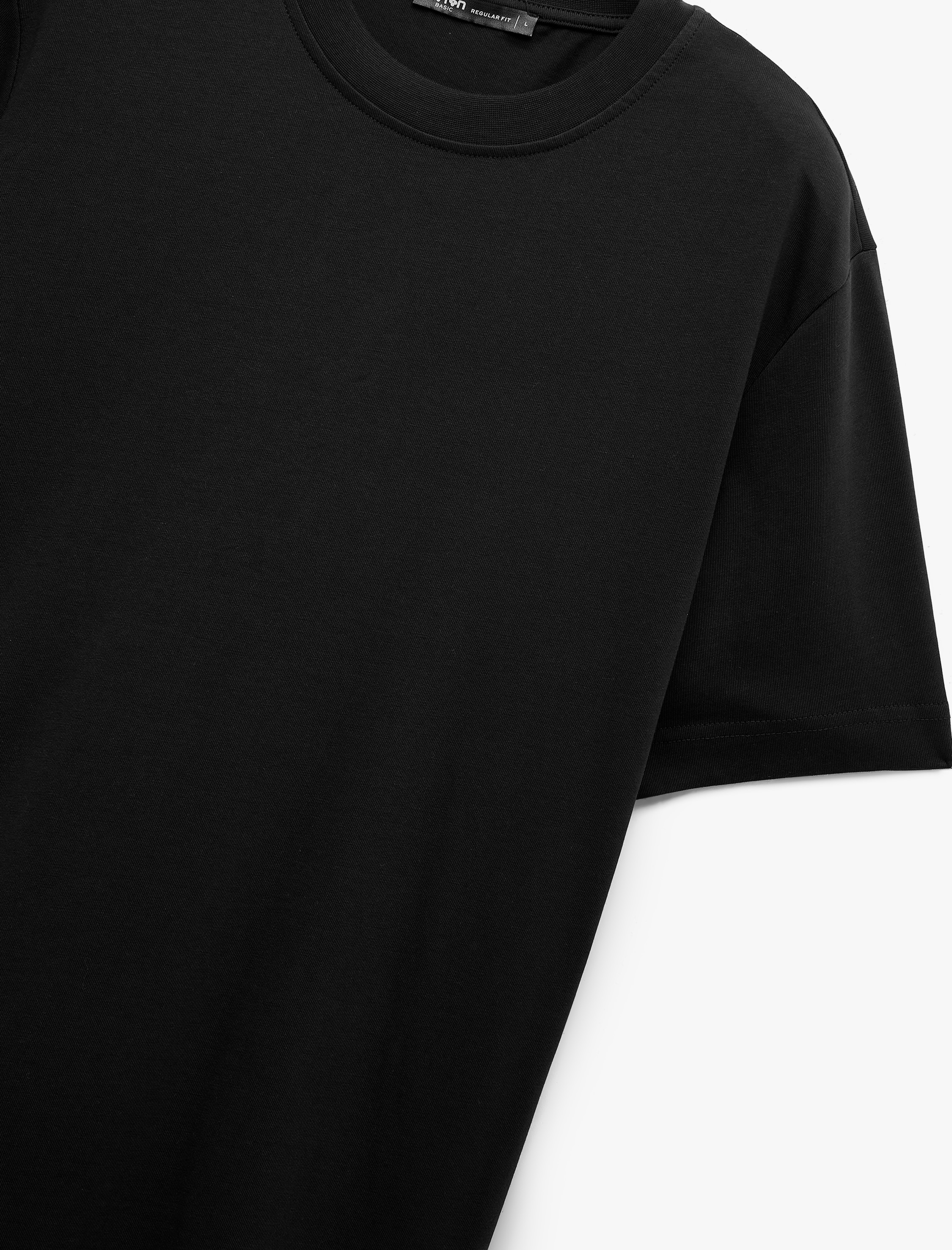 Koton Pamuklu Kısa Kollu Regular Fit Bisiklet Yaka Basic Tişört görsel 8