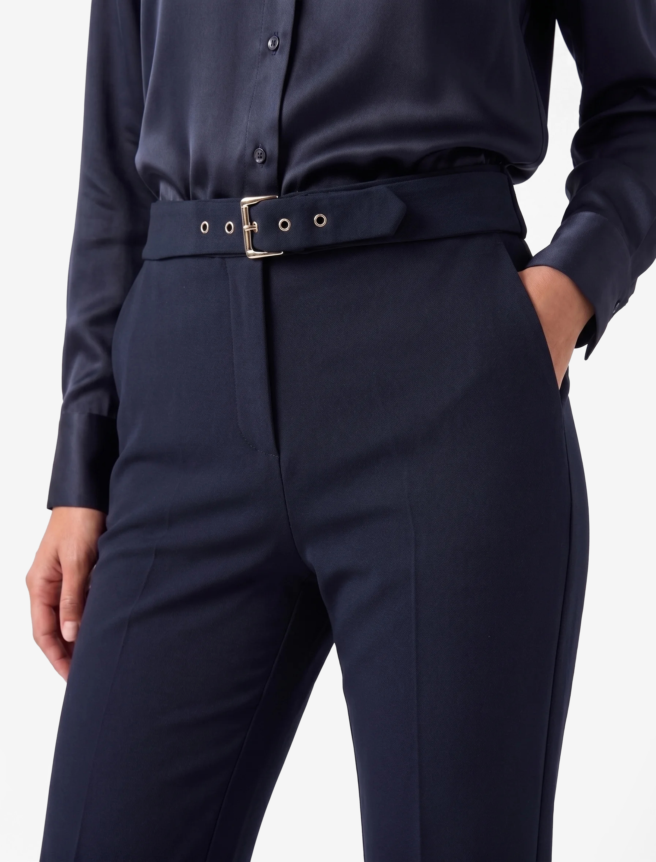 Koton Kemer Detaylı Düşük Bel Slim Fit İspanyol Paça Pantolon görsel 4