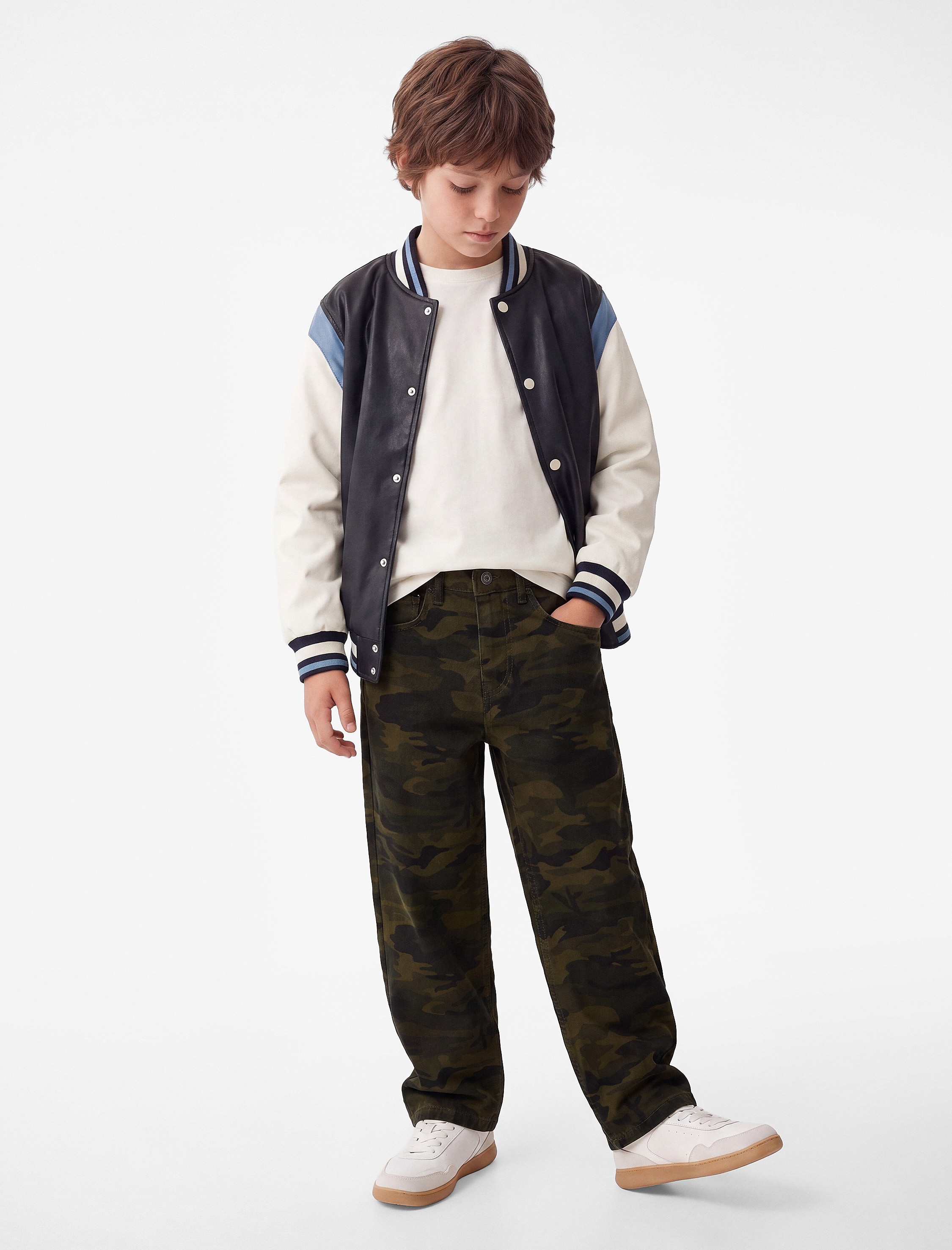  Erkek Çocuk Kamuflaj Desenli Cepli Pamuklu Gabardin Baggy Pantolon