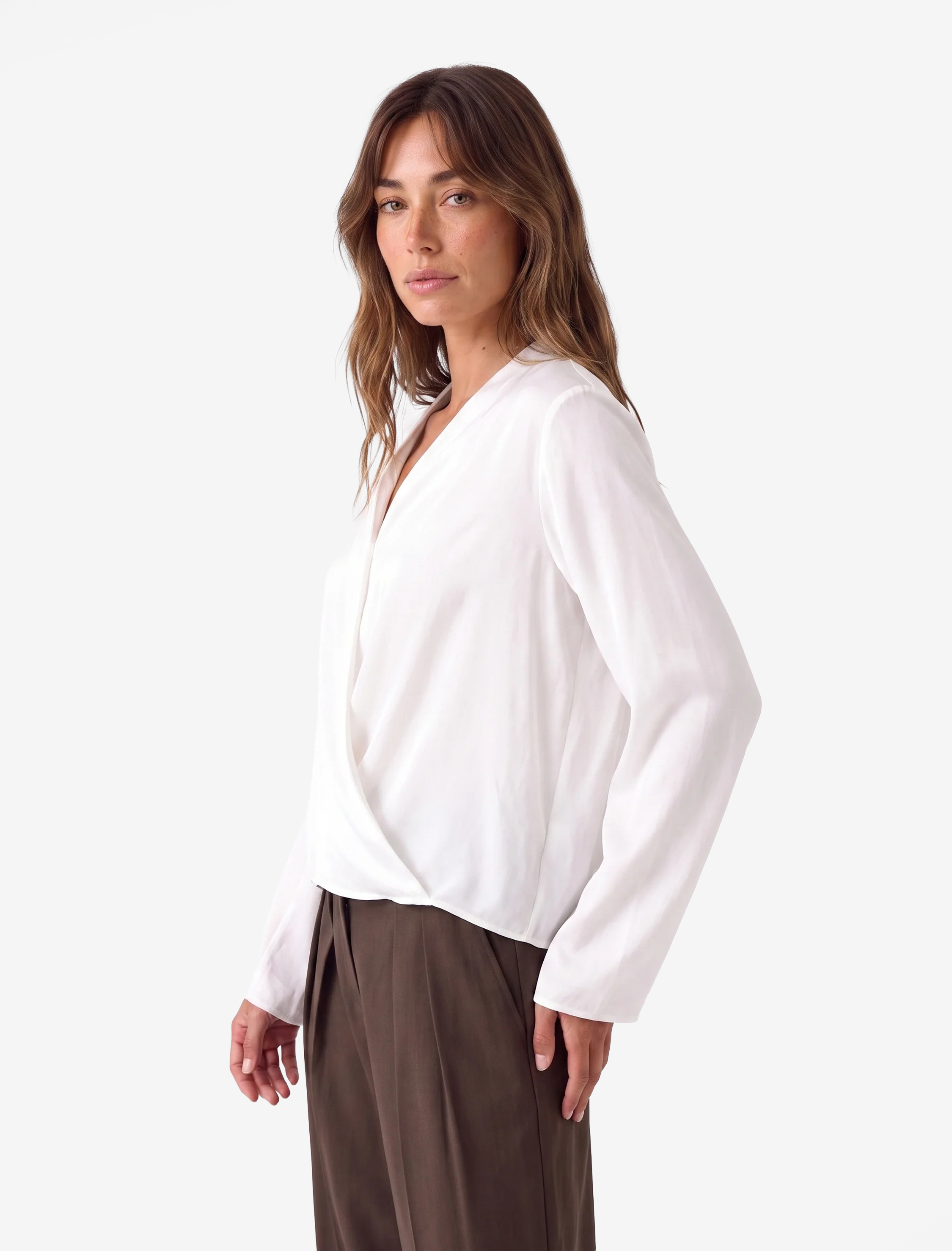 Koton V Yaka Uzun Kollu Oversize Saten Kruvaze Yaka Bluz görsel 2
