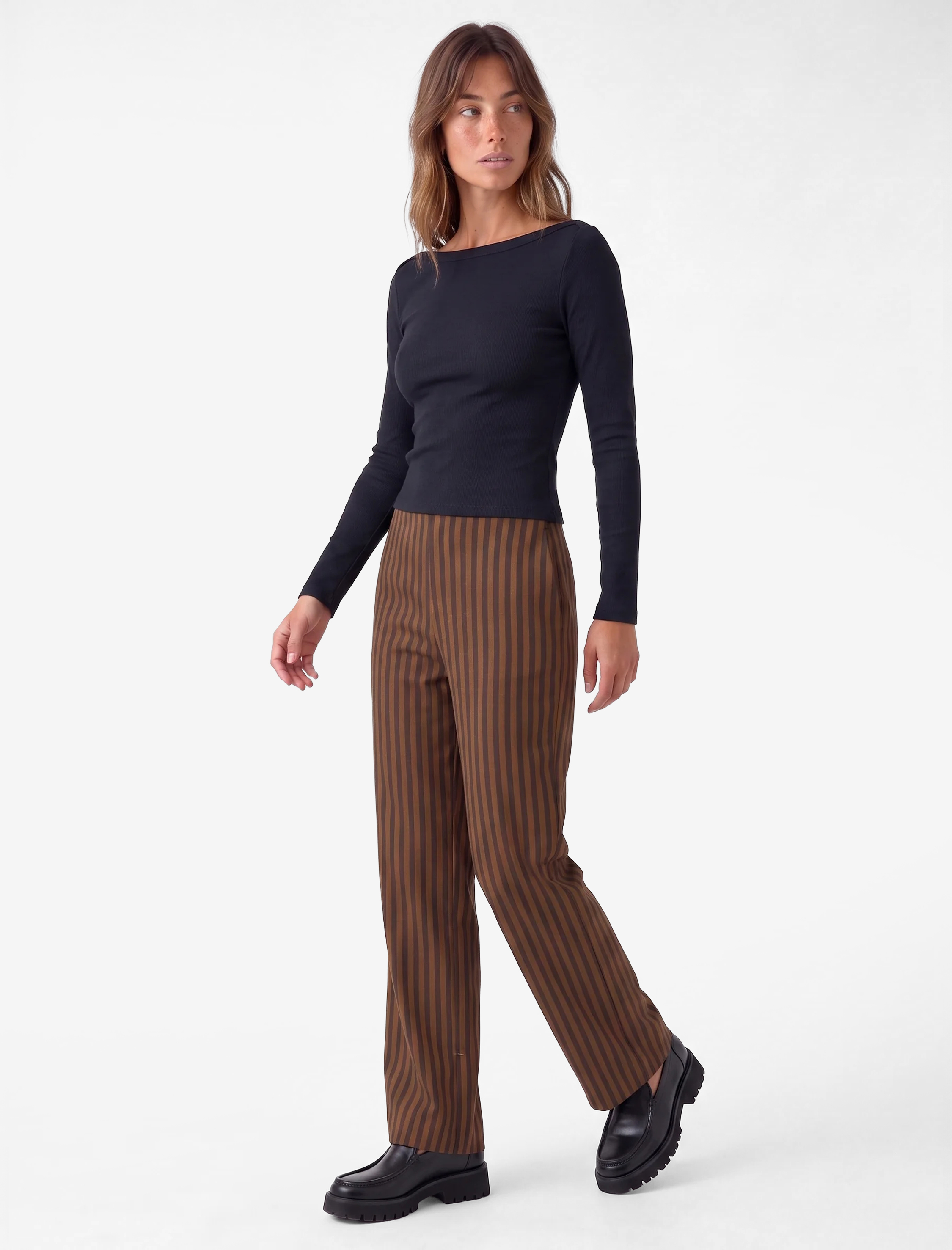 Koton Slim Fit Pamuklu Kayık Yaka Uzun Kollu Basic Tişört