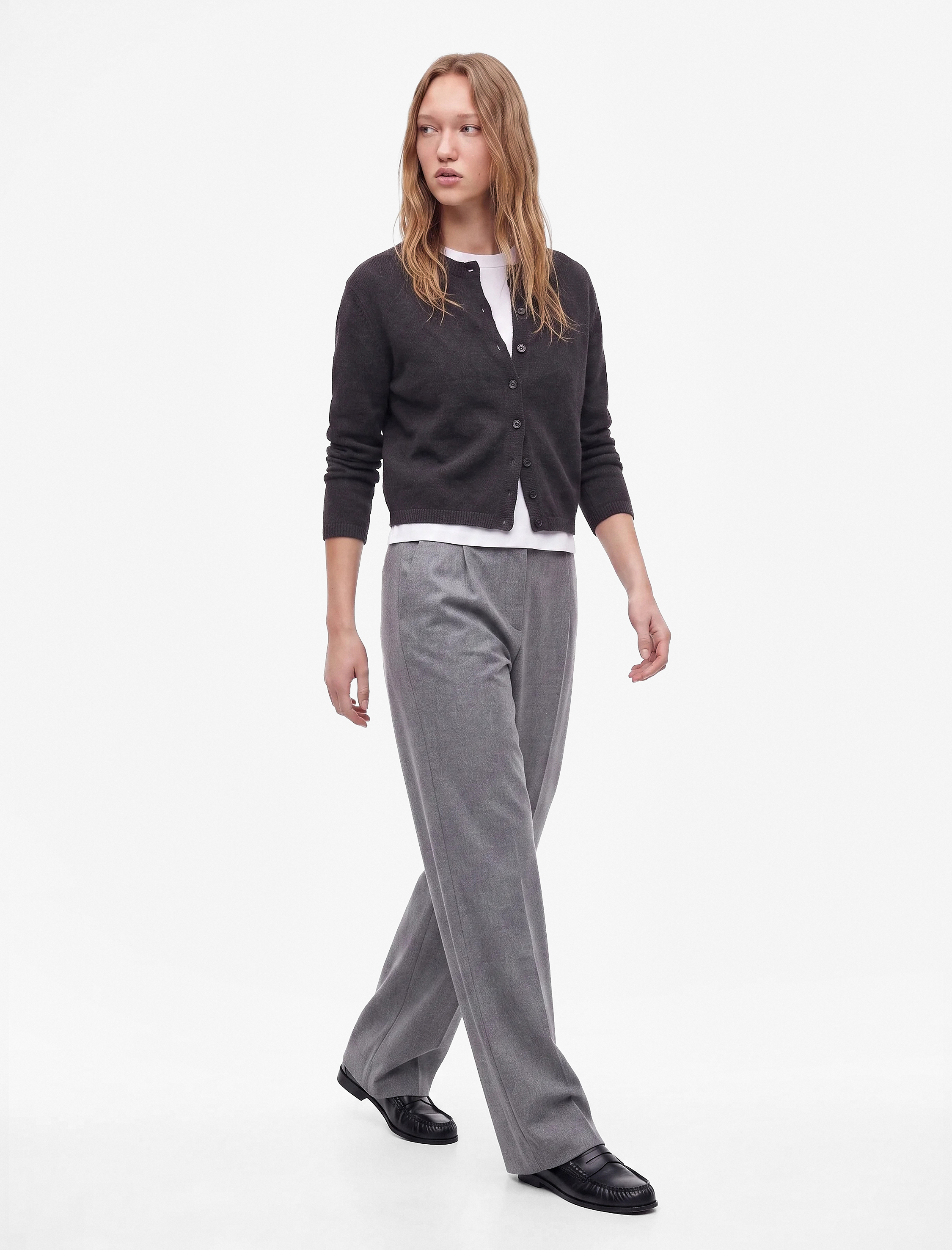 Koton Regular Fit Bisiklet Yaka Uzun Kollu Düğmeli Crop Triko Hırka görsel 3