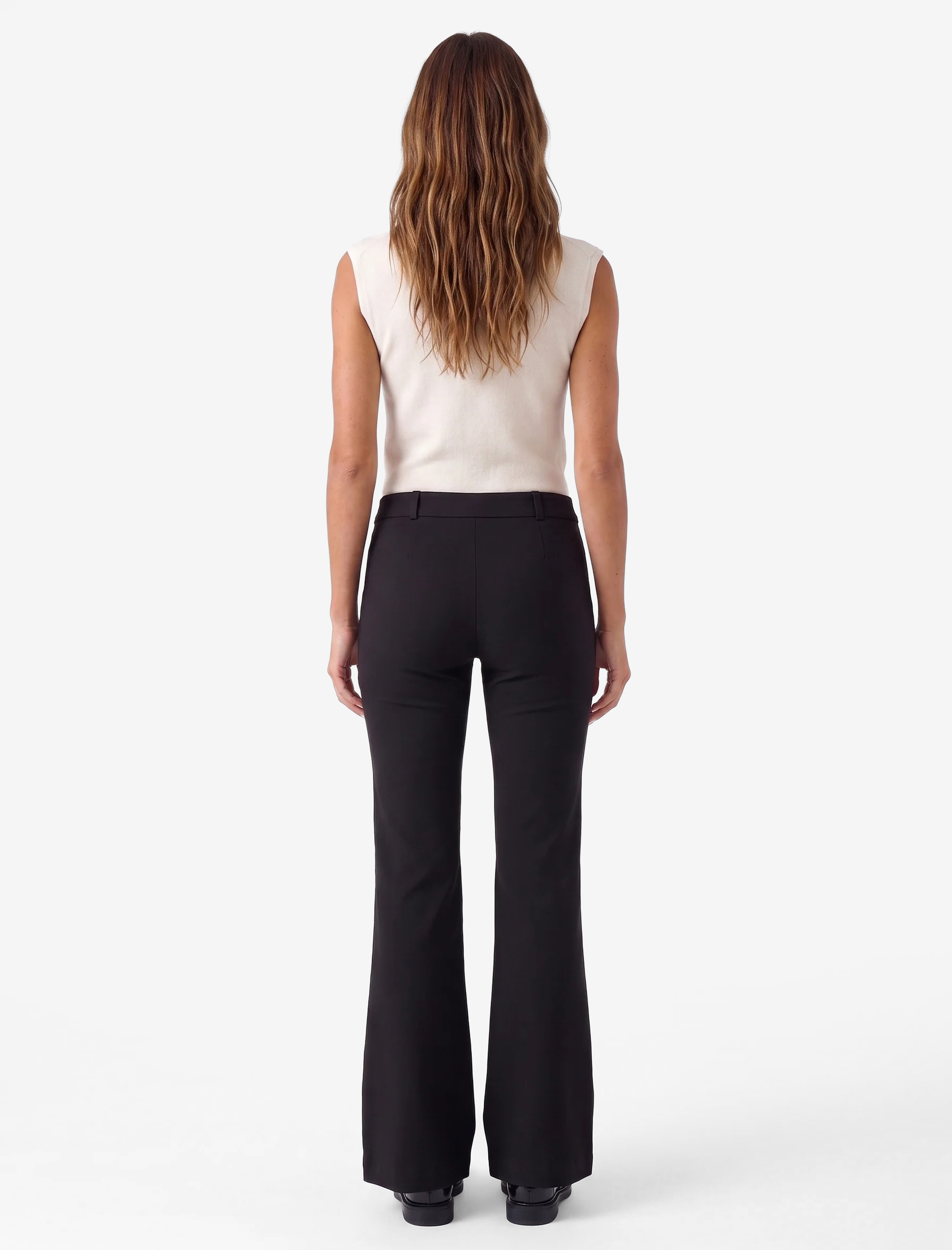 Koton X Melis Ağazat - Slim Fit Viskon Bengalin İspanyol Paça Pantolon görsel 3