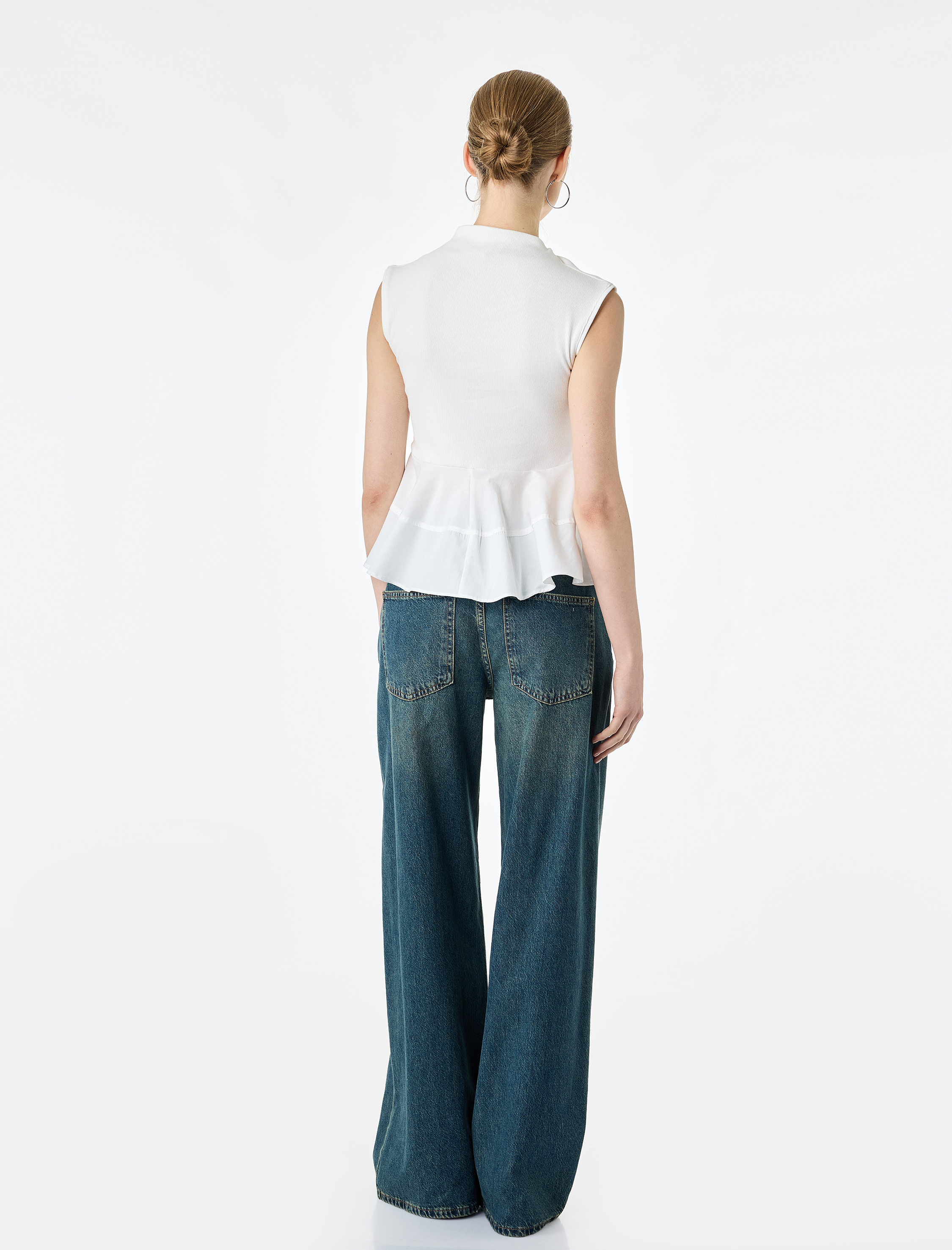 Koton Pamuklu Slim Fit Kolsuz Dik Yaka Kaşkorse Peplum Bluz görsel 4