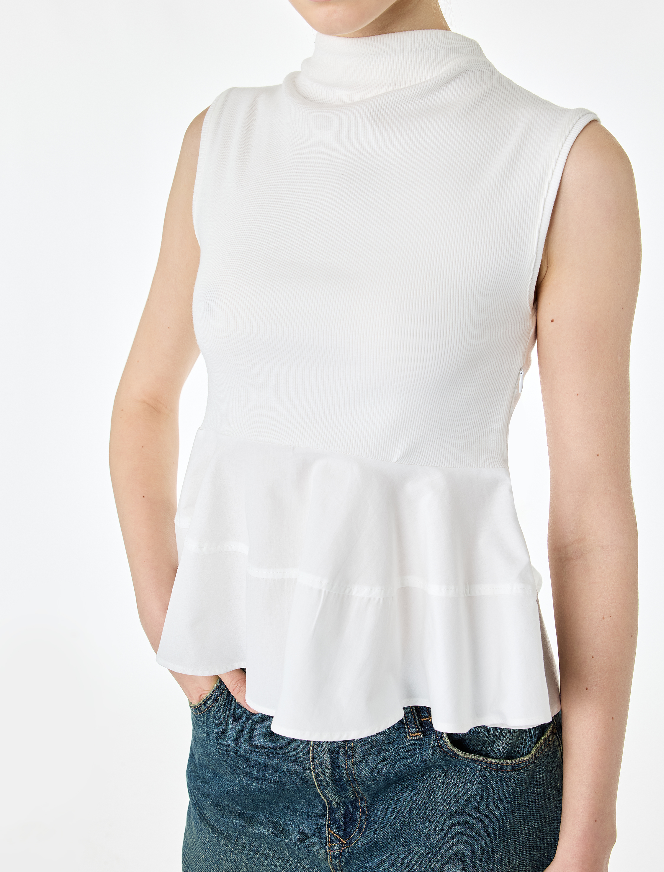 Koton Pamuklu Slim Fit Kolsuz Dik Yaka Kaşkorse Peplum Bluz görsel 5
