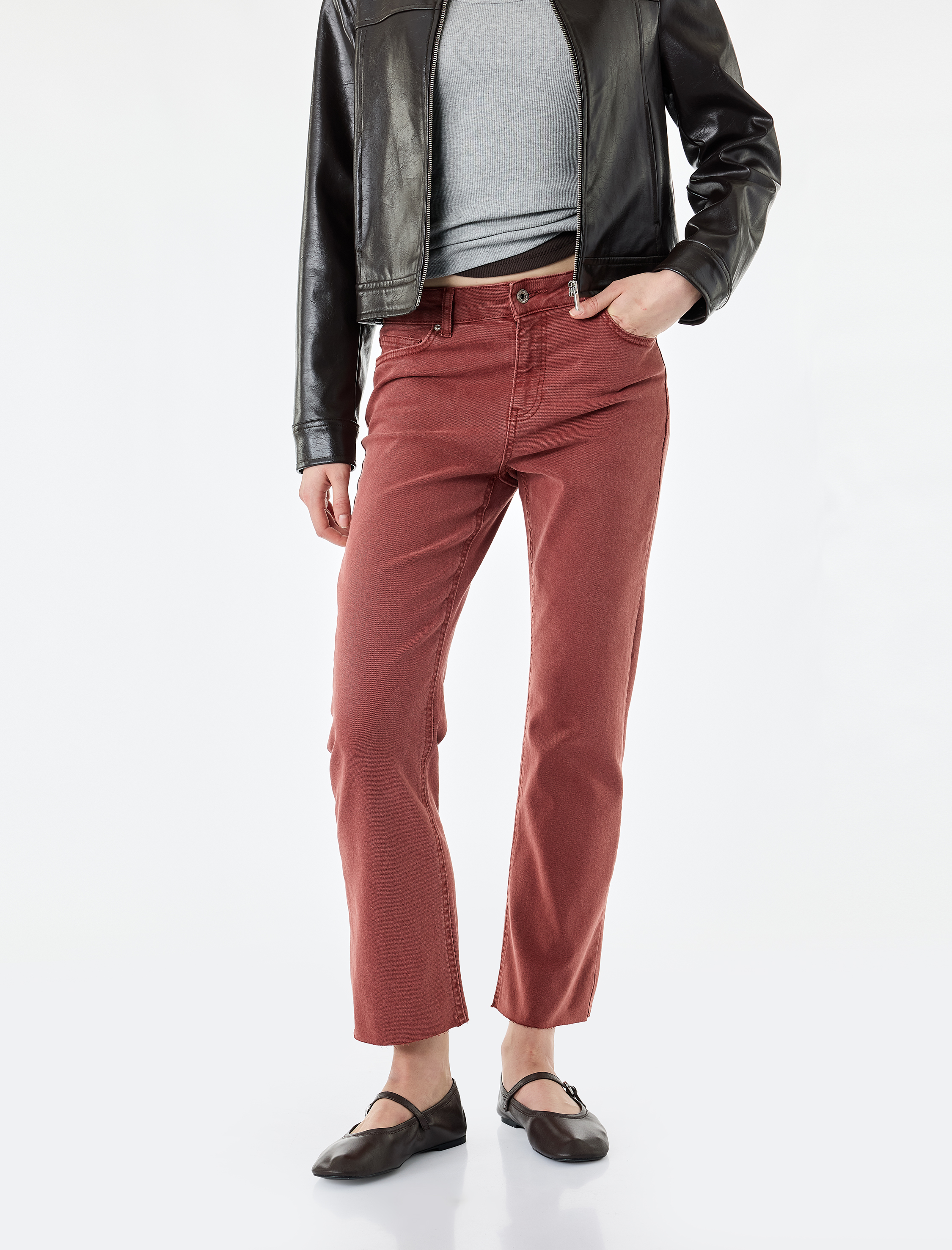Koton Pamuklu Dar Kalıp Düğmeli Cepli İspanyol Paça Crop Jean Pantolon - Kick Flare Jeans görsel 4