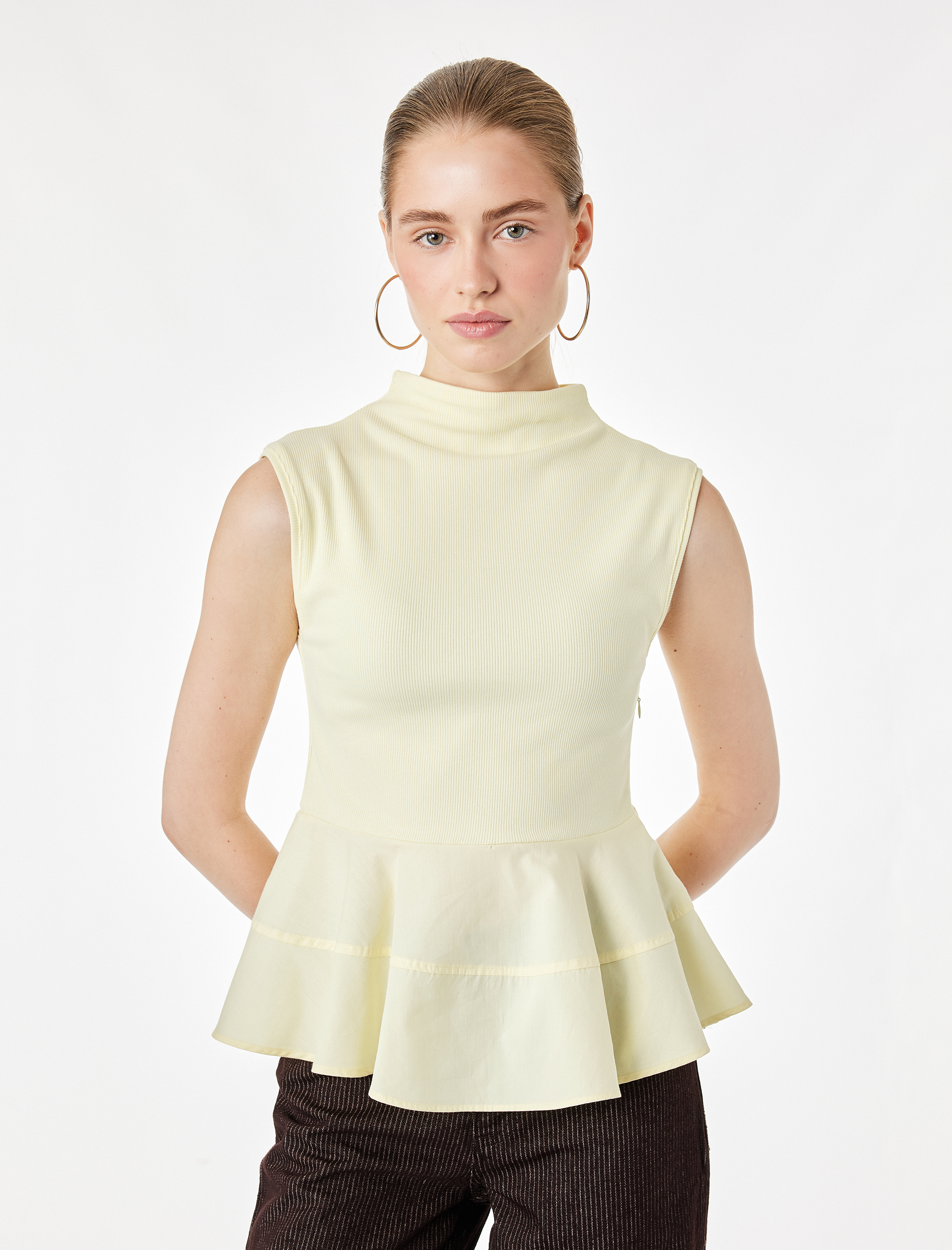 Koton Pamuklu Slim Fit Kolsuz Dik Yaka Kaşkorse Peplum Bluz görsel 2