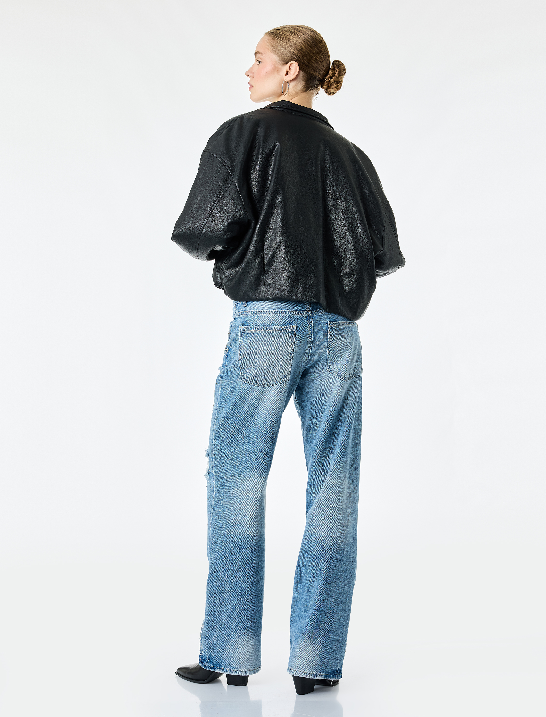 Koton Taşlı Yıpratma Detaylı Cepli Düğmeli Düz Paça Denim Pantolon - Longer Straight Fit Jeans görsel 3