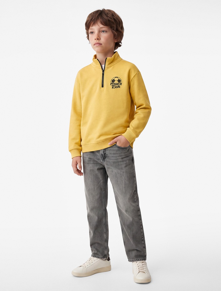 Erkek Çocuk Pamuklu Üç İplik Şardonlu Fermuar Detaylı Dik Yaka Baskılı Sweatshirt