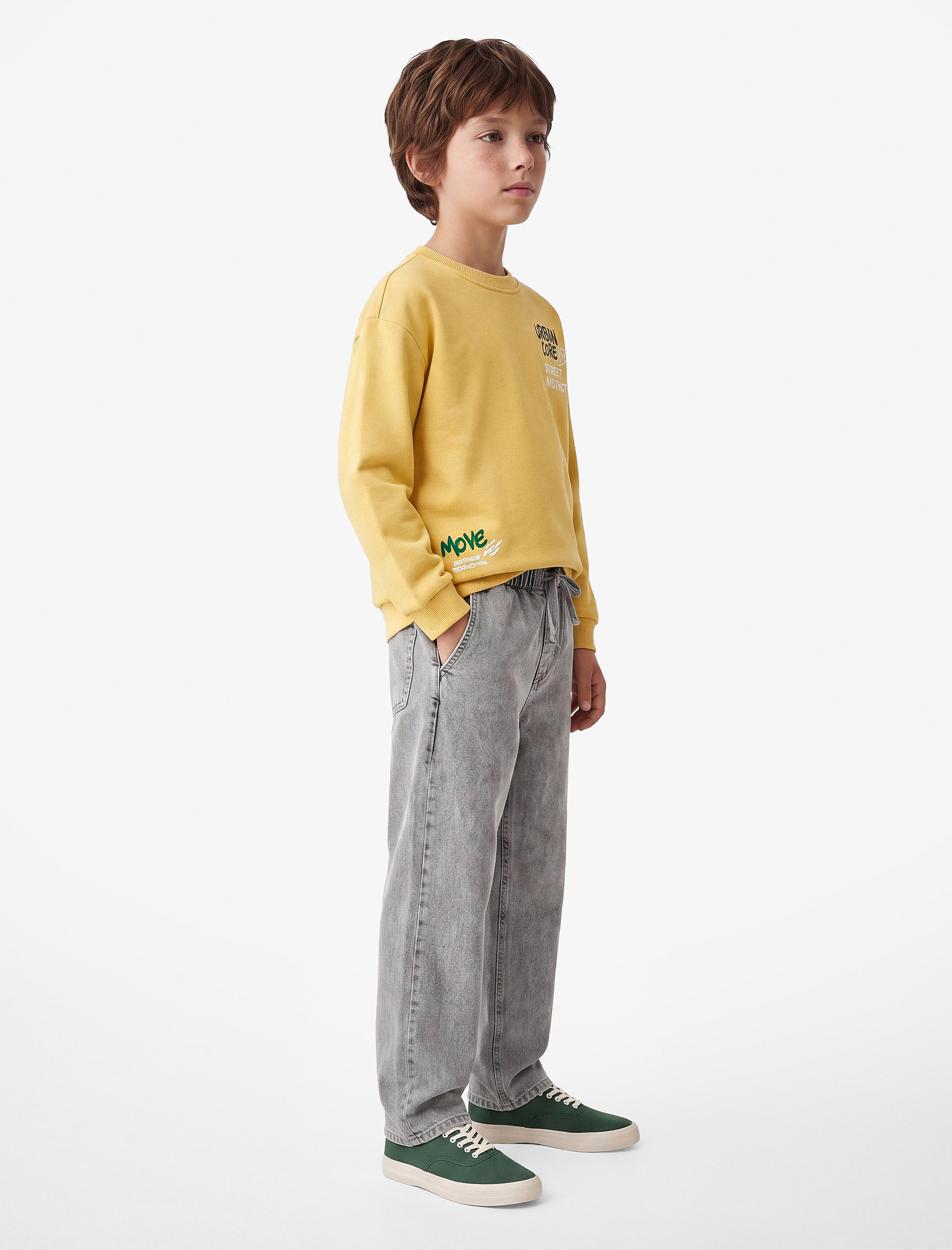  Erkek Çocuk Üç İplik Bisiklet Yaka Uzun Kollu Arkası Baskılı Sweatshirt
