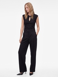 Pencere Detaylı Kolsuz Hakim Yaka Slim Fit Dantelli Bluz