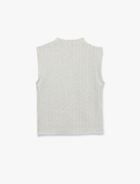 Dik Yaka Regular Fit Viskon Kumaş Basic Kolsuz Bluz