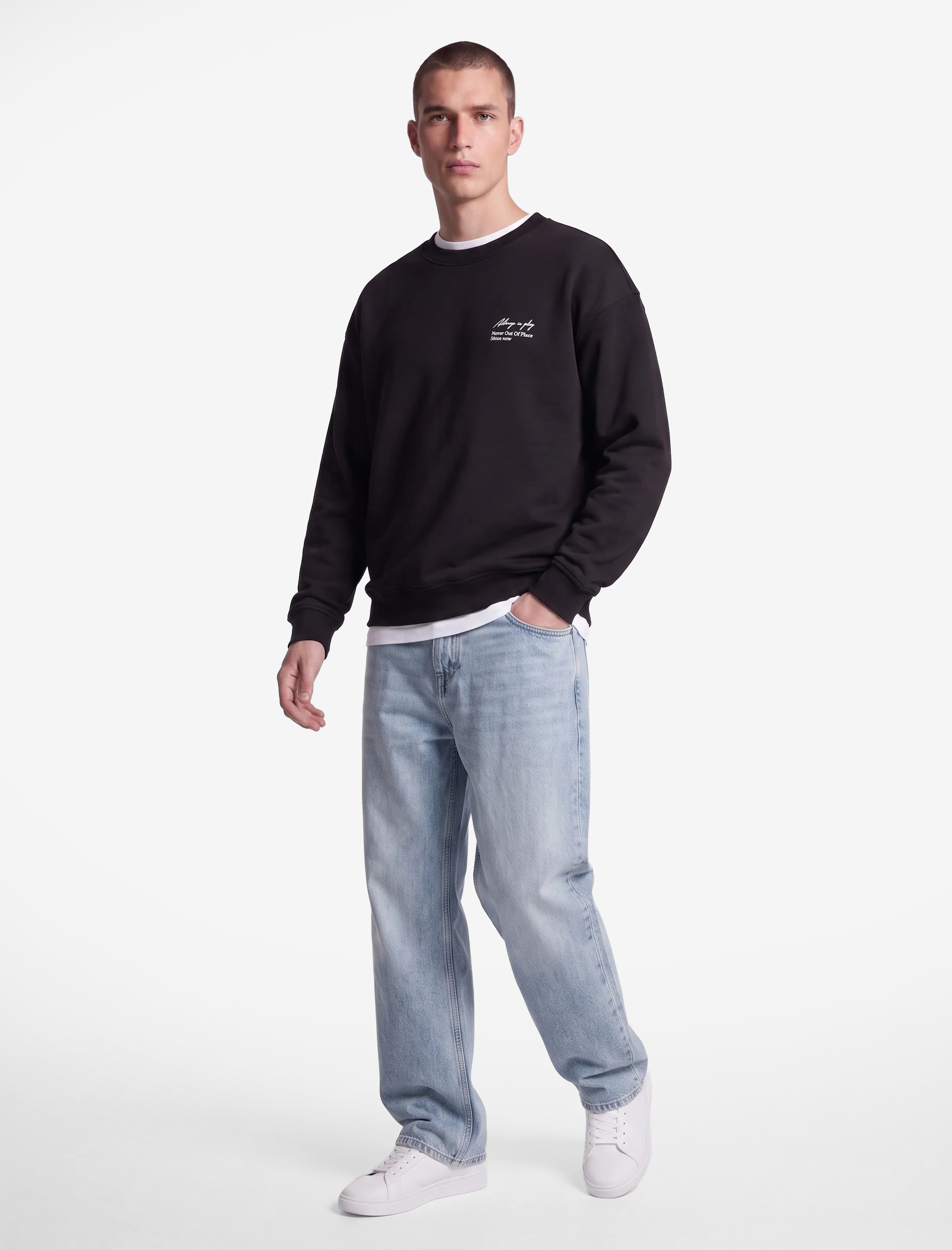 Koton Pamuklu Şardonlu Bisiklet Yaka Uzun Kollu Baskılı Sweatshirt görsel 3