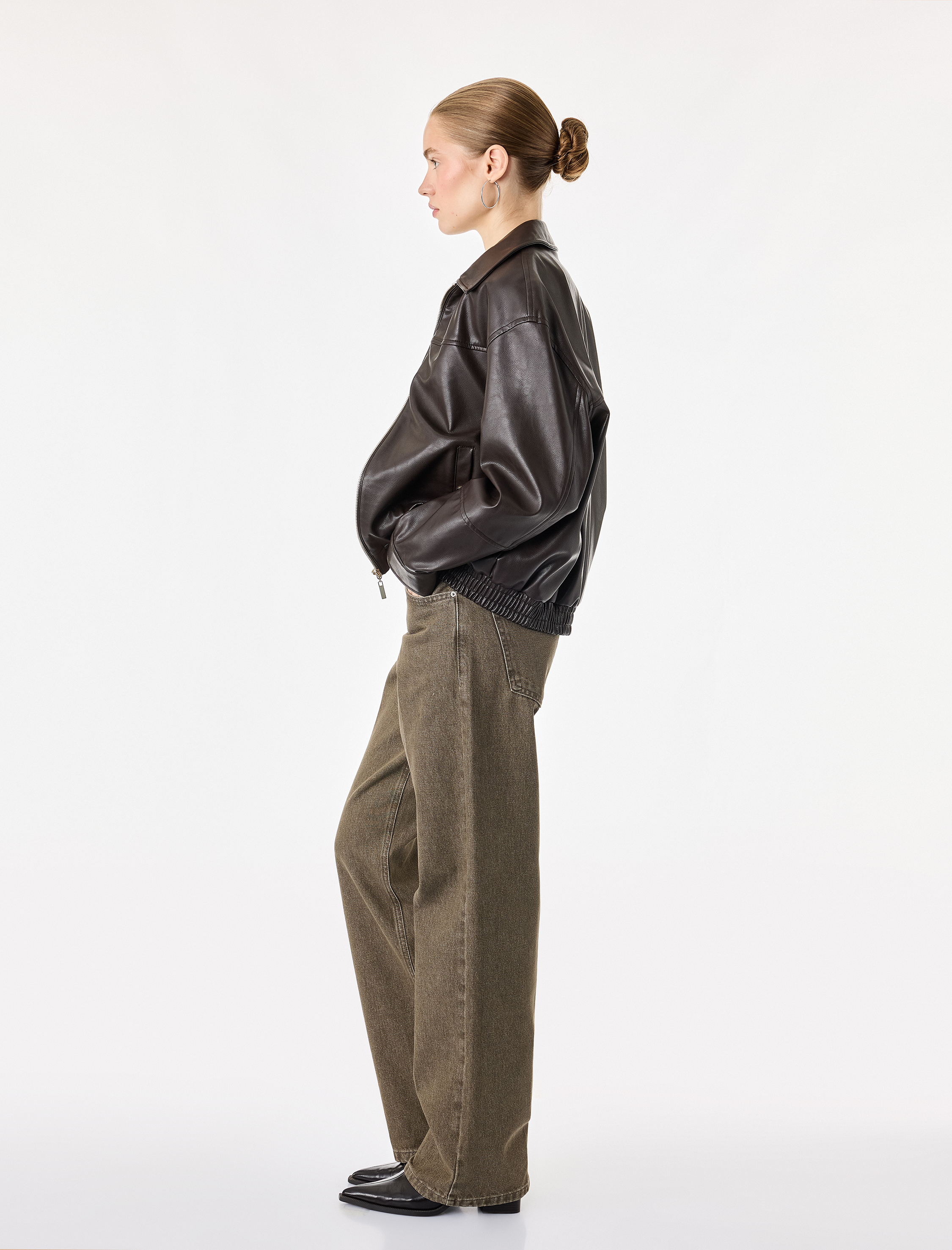 Koton Normal Bel Uzun Düz Paça Cepli Düğmeli Denim Pantolon - Longer Straight Fit Jeans görsel 3
