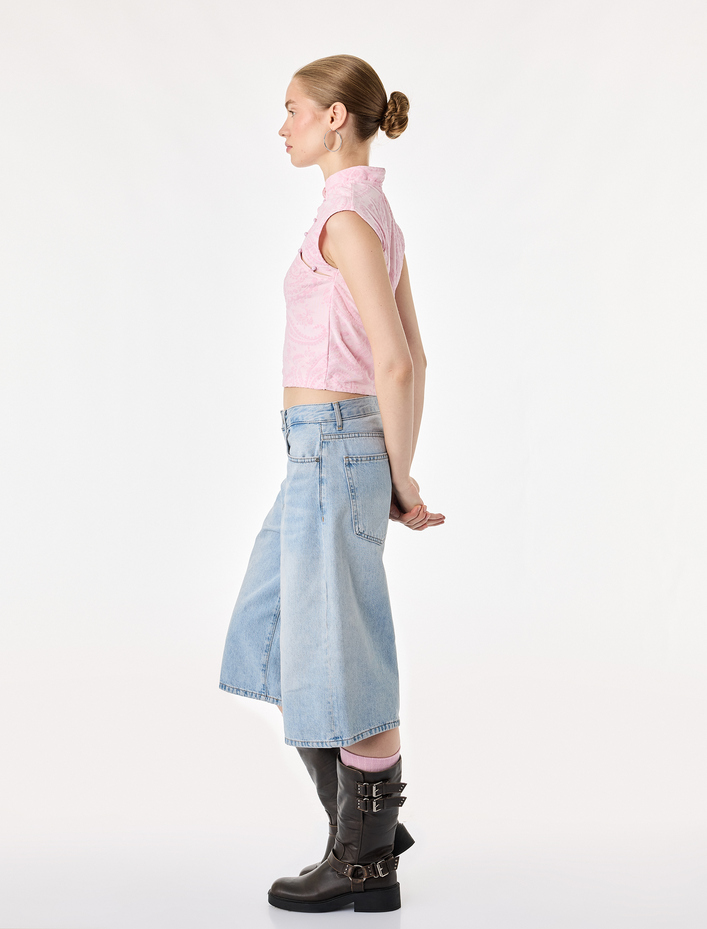 Koton Slim Fit Kolsuz Düğmeli Qipao Yaka Tül Bluz görsel 3