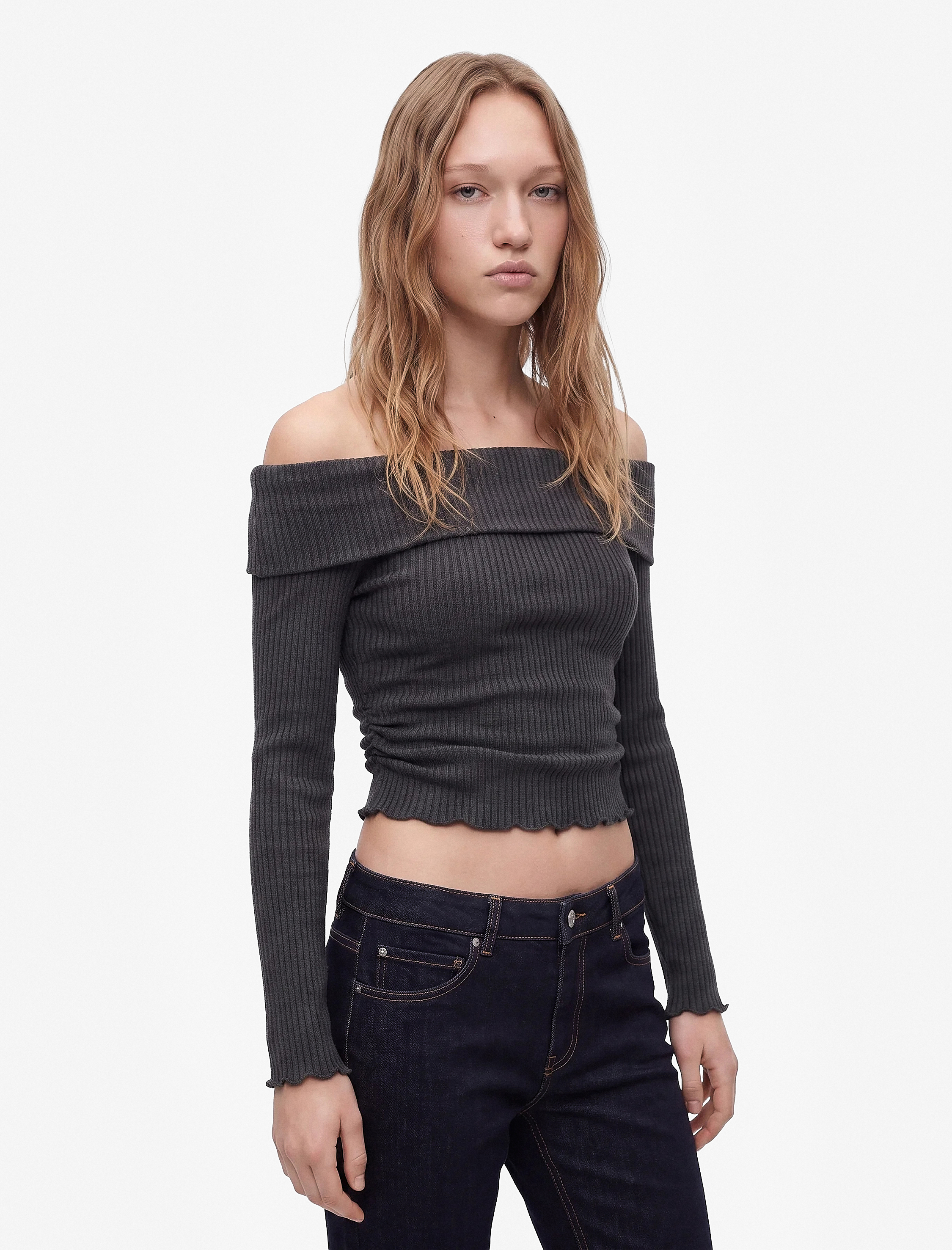 Koton Büzgü Detaylı Slim Fit Kaşkorse Omzu Açık Uzun Kollu Tişört görsel 2