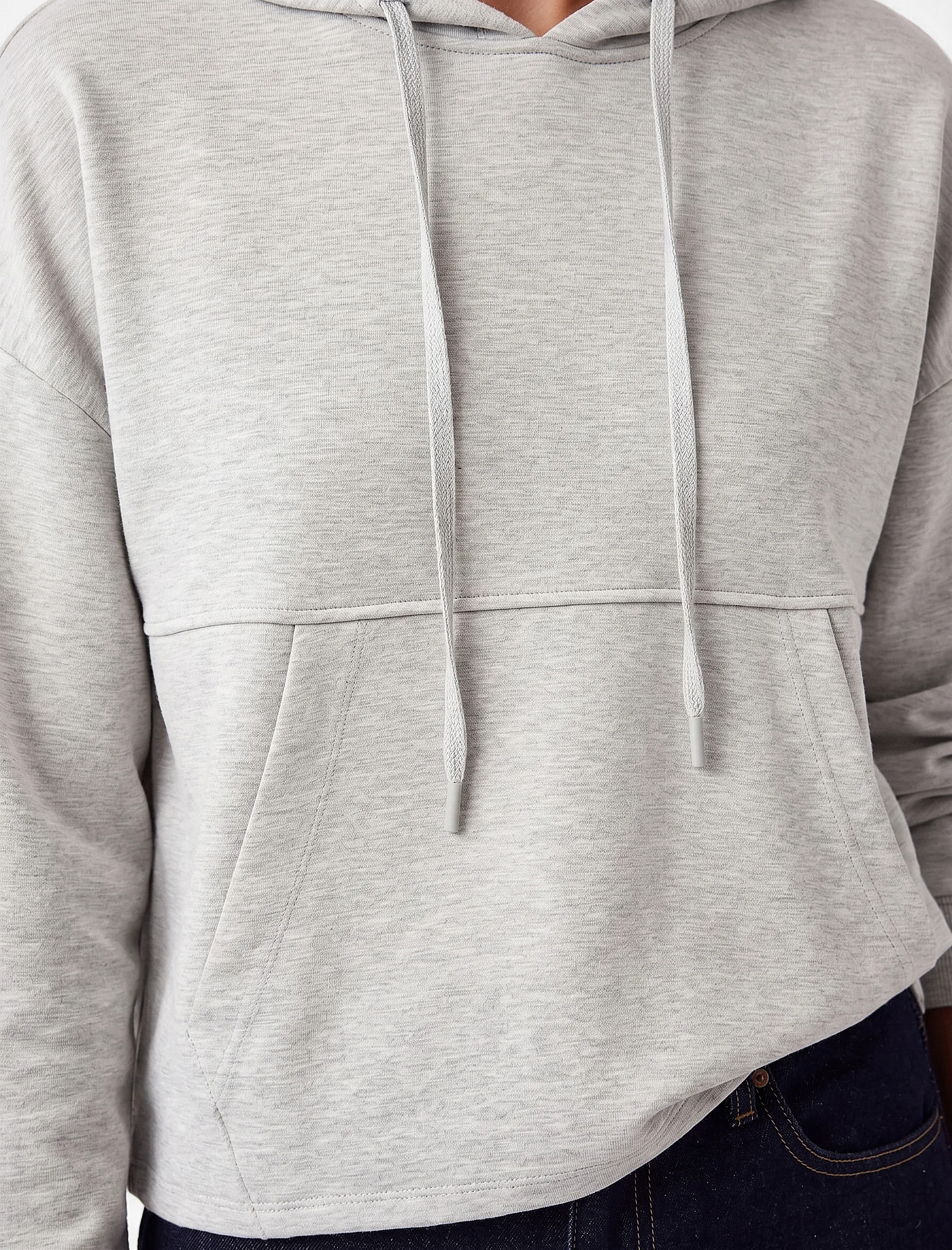 Koton Modal Kumaş Uzun Kollu Kanguru Cepli Kapüşonlu Oversize Sweatshirt görsel 4