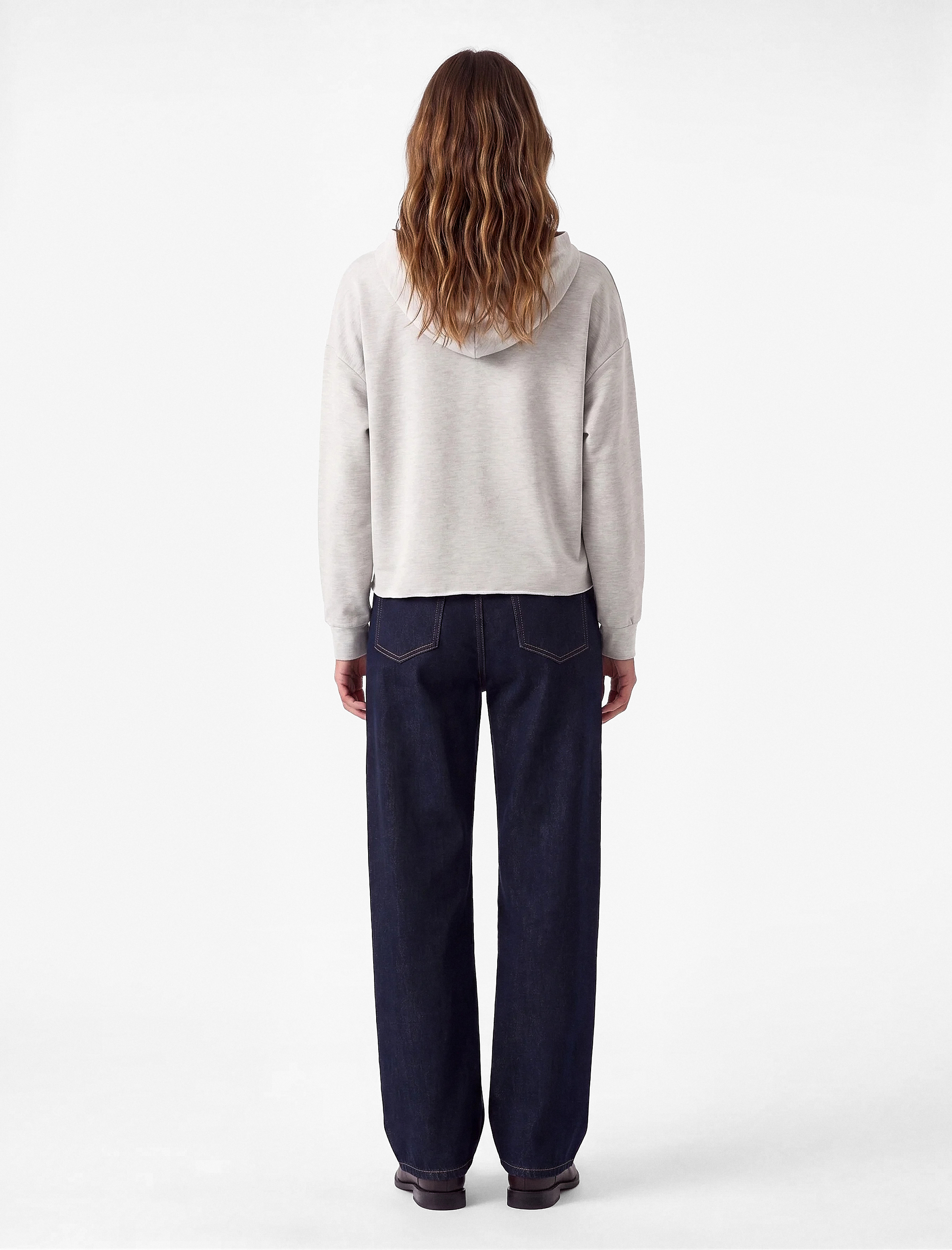 Koton Modal Kumaş Uzun Kollu Kanguru Cepli Kapüşonlu Oversize Sweatshirt görsel 3