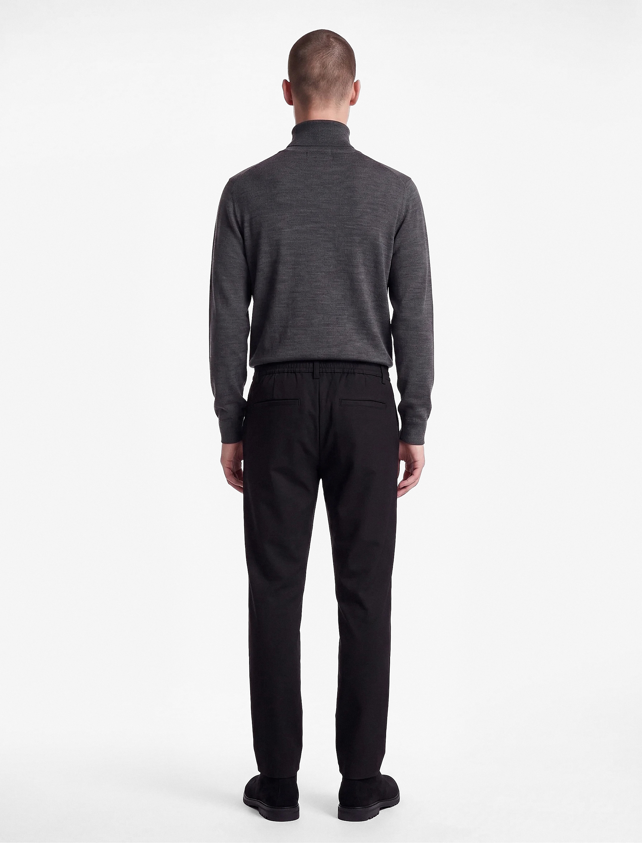   Viskon Karışımlı Cepli Beli Lastikli Düğmeli Slim Fit Pileli Kumaş Pantolon