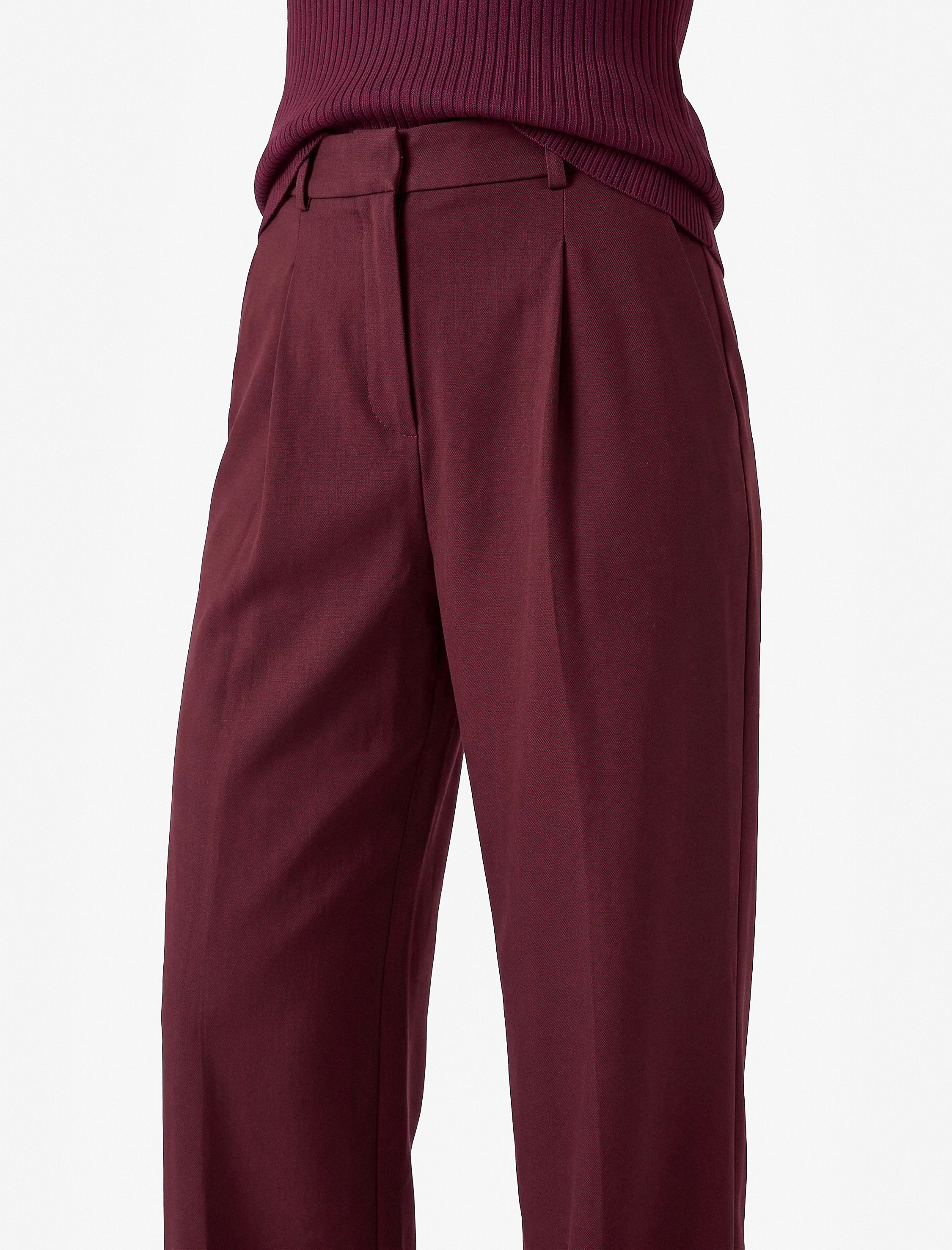   Normal Bel Cepli Regular Fit Viskon Karışımlı Pileli Geniş Paça Pantolon