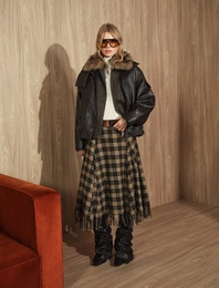 Uzun Kollu Fermuarlı Dik Yaka Kruvaze Oversize Suni Deri Vintage Ceket