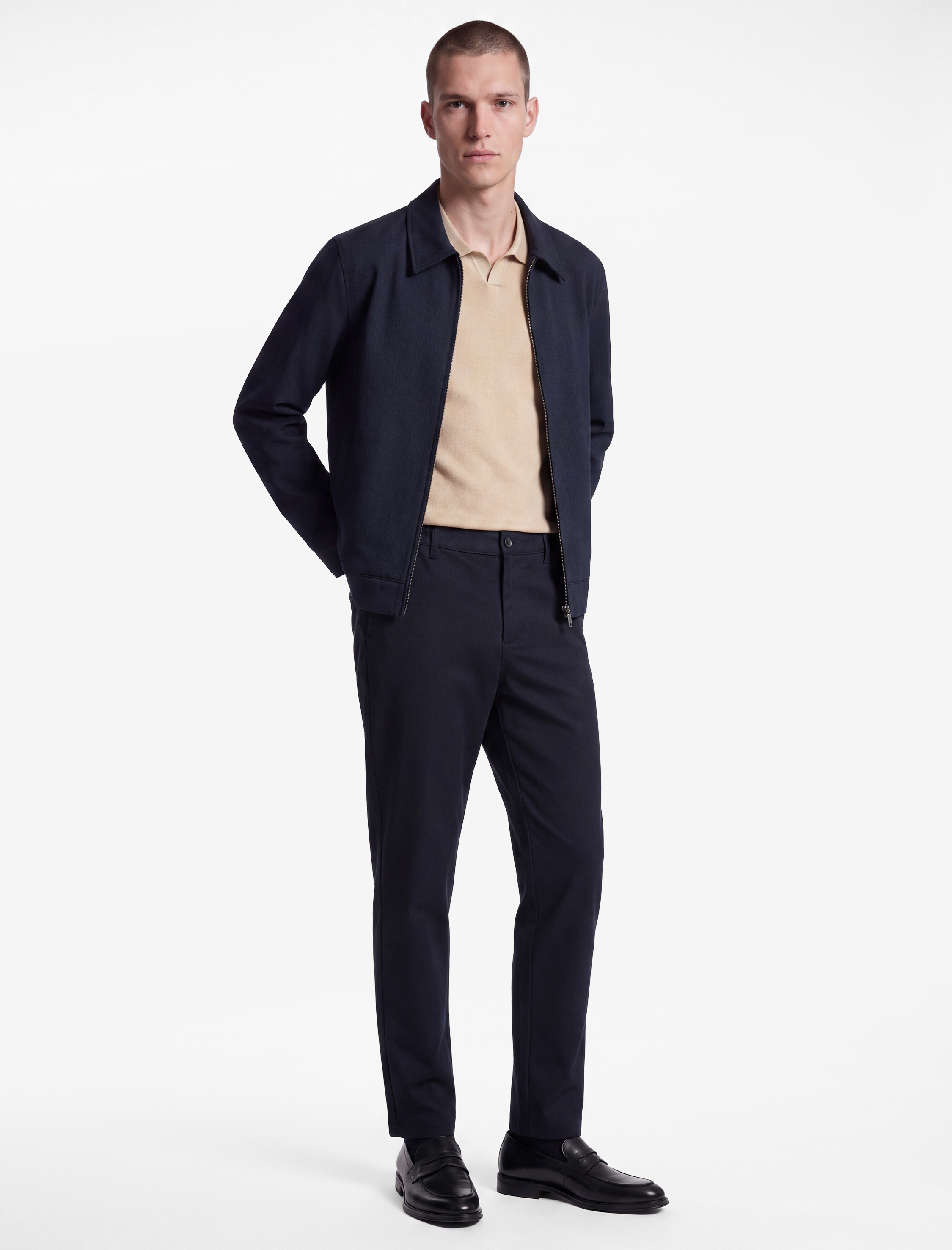   Viskon Karışımlı Cepli Beli Lastikli Düğmeli Slim Fit Pileli Kumaş Pantolon