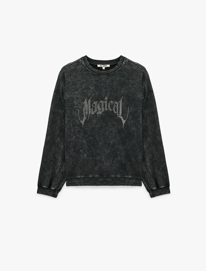  Rahat Kalıp Yıkama Efektli Uzun Kollu Bisiklet Yaka Taşlı Sweatshirt