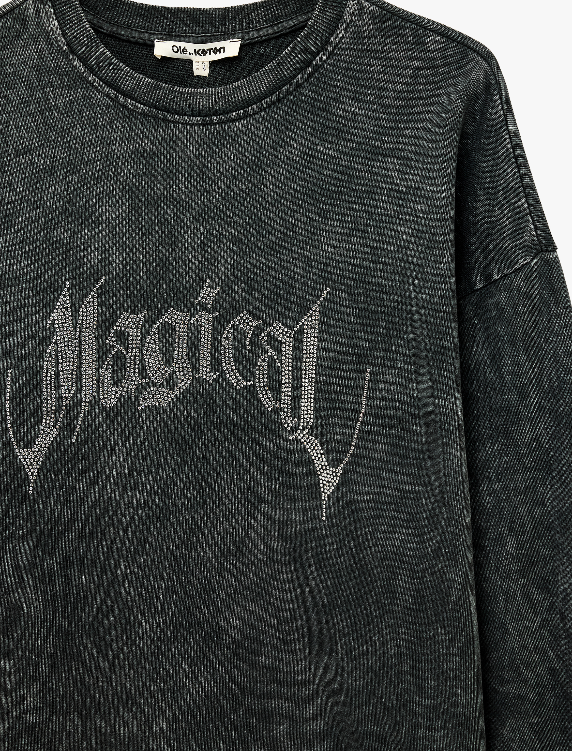   Rahat Kalıp Yıkama Efektli Uzun Kollu Bisiklet Yaka Taşlı Sweatshirt