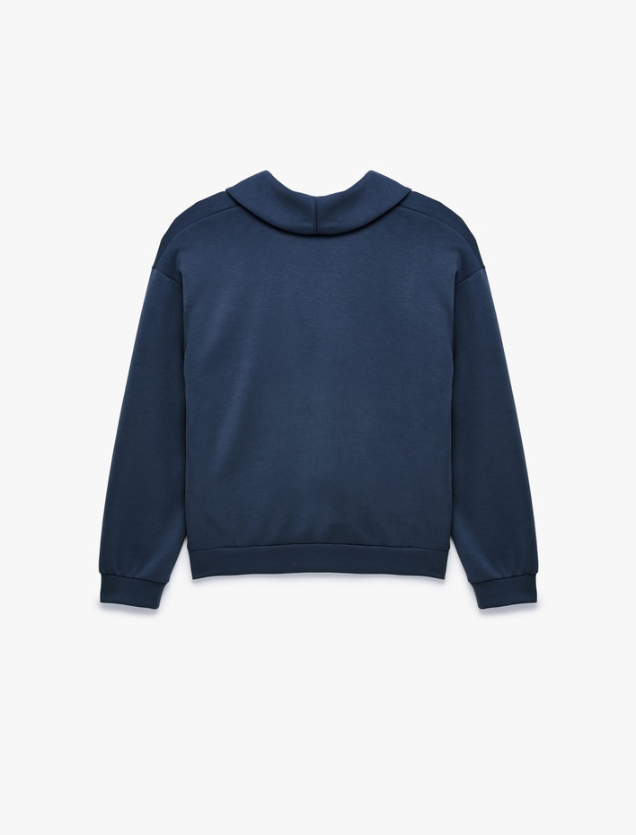  Modal Kumaş Regular Fit V Yaka Uzun Kollu Sweatshirt