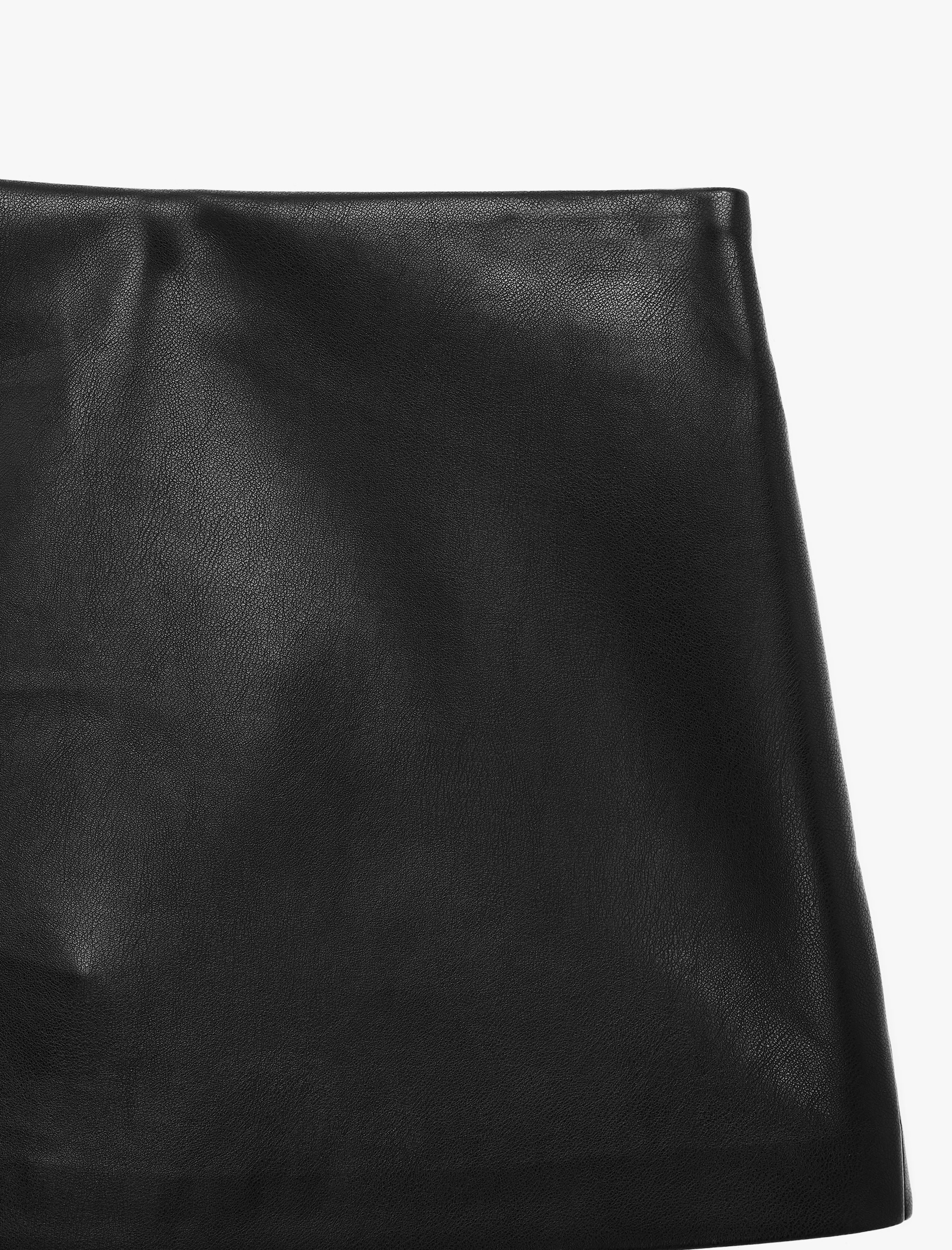   Slim Fit Pile Detaylı Suni Deri Görünümlü Şort Etek