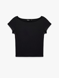 Slim Fit Kayık Yaka Kısa Kollu Basic Tişört
